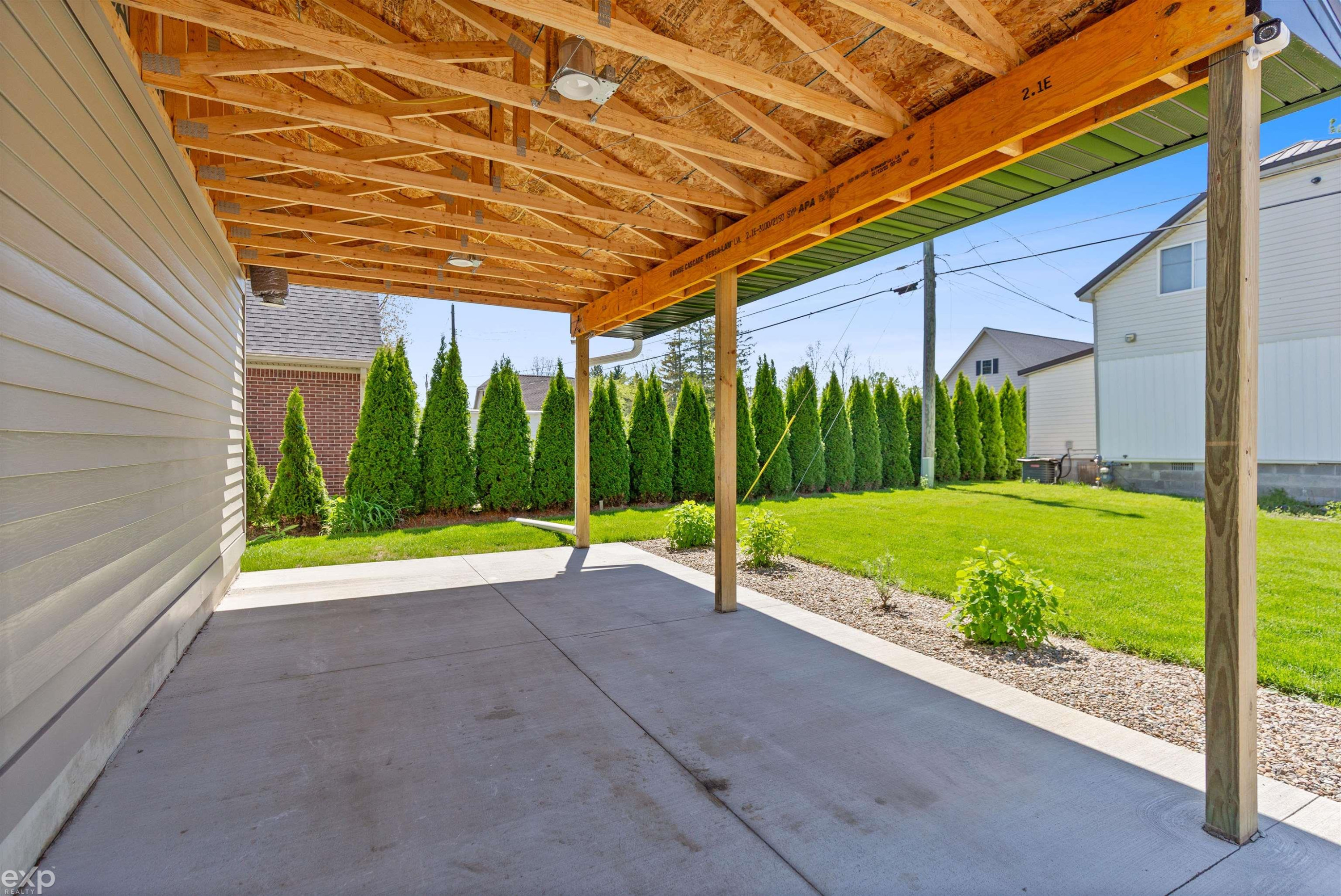 295 Martindale Court, MI — Photo 39