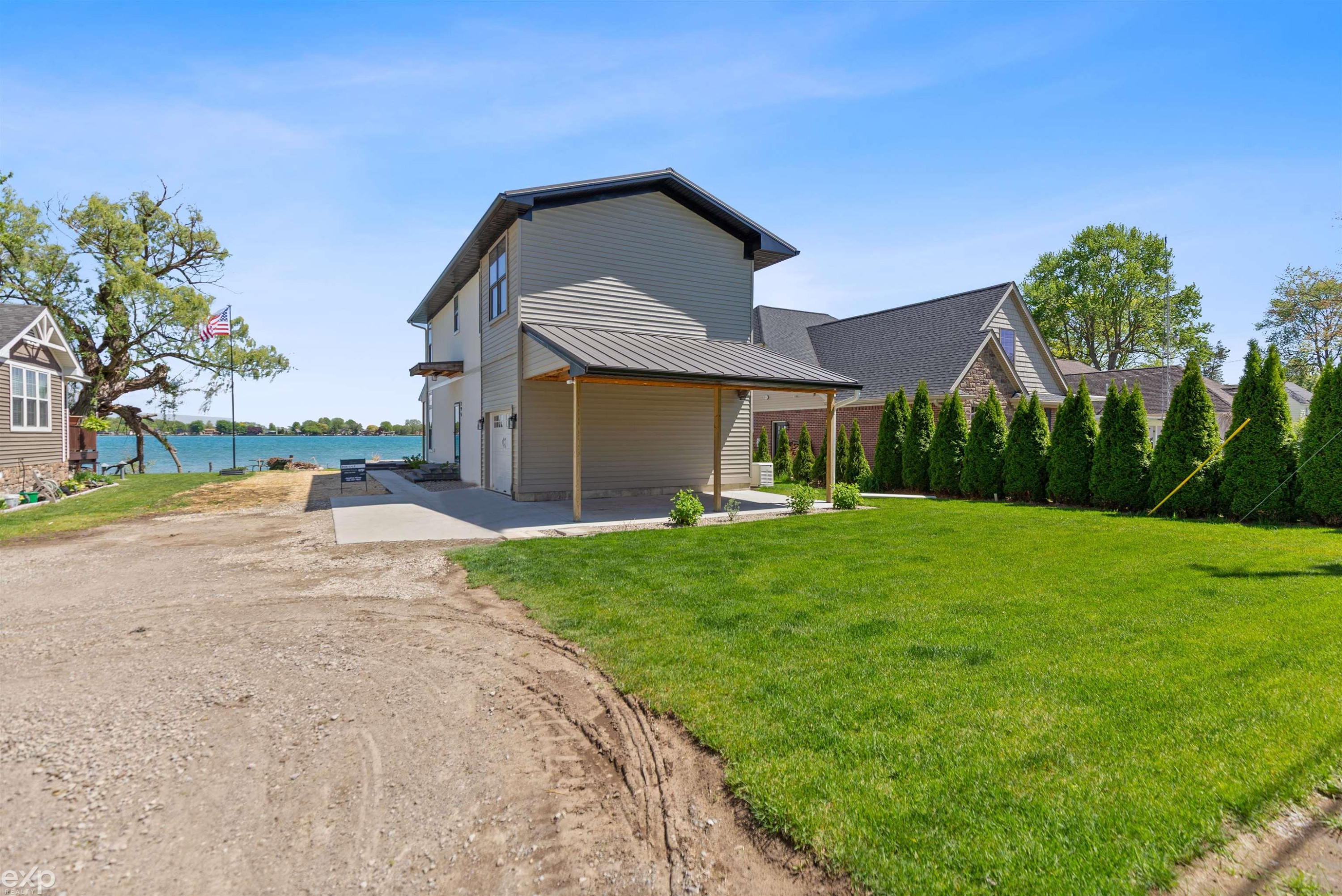295 Martindale Court, MI — Photo 40