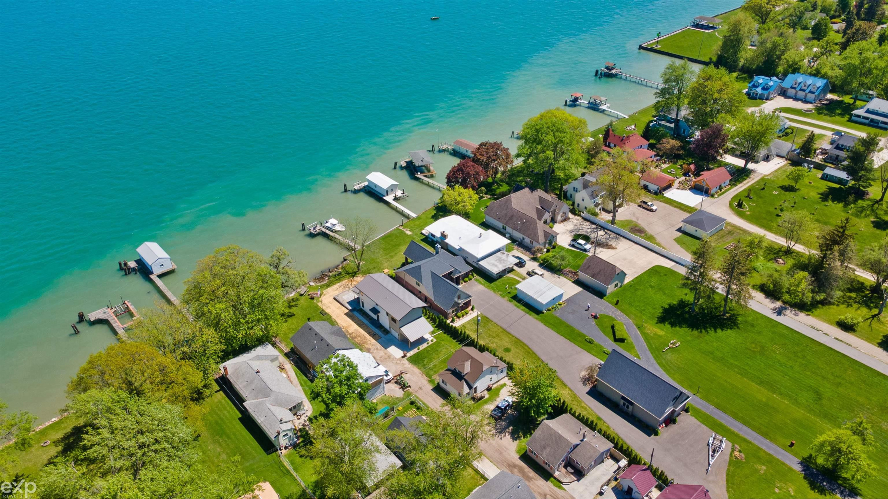 295 Martindale Court, MI — Photo 46