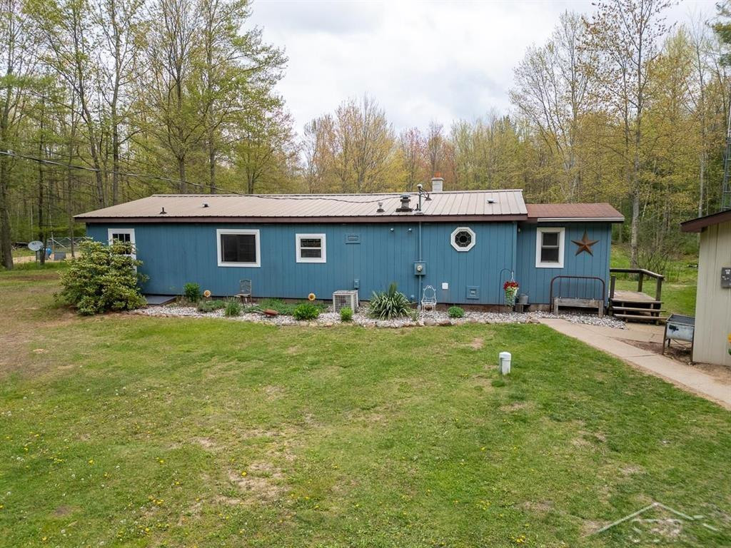 5332 N Alamando Road, Coleman, MI 48618 — Photo 4