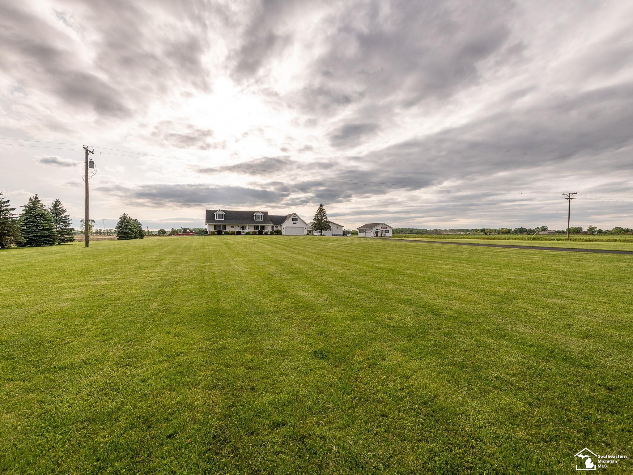 12667 Exeter Road, Carleton, MI 48117 — Photo 57