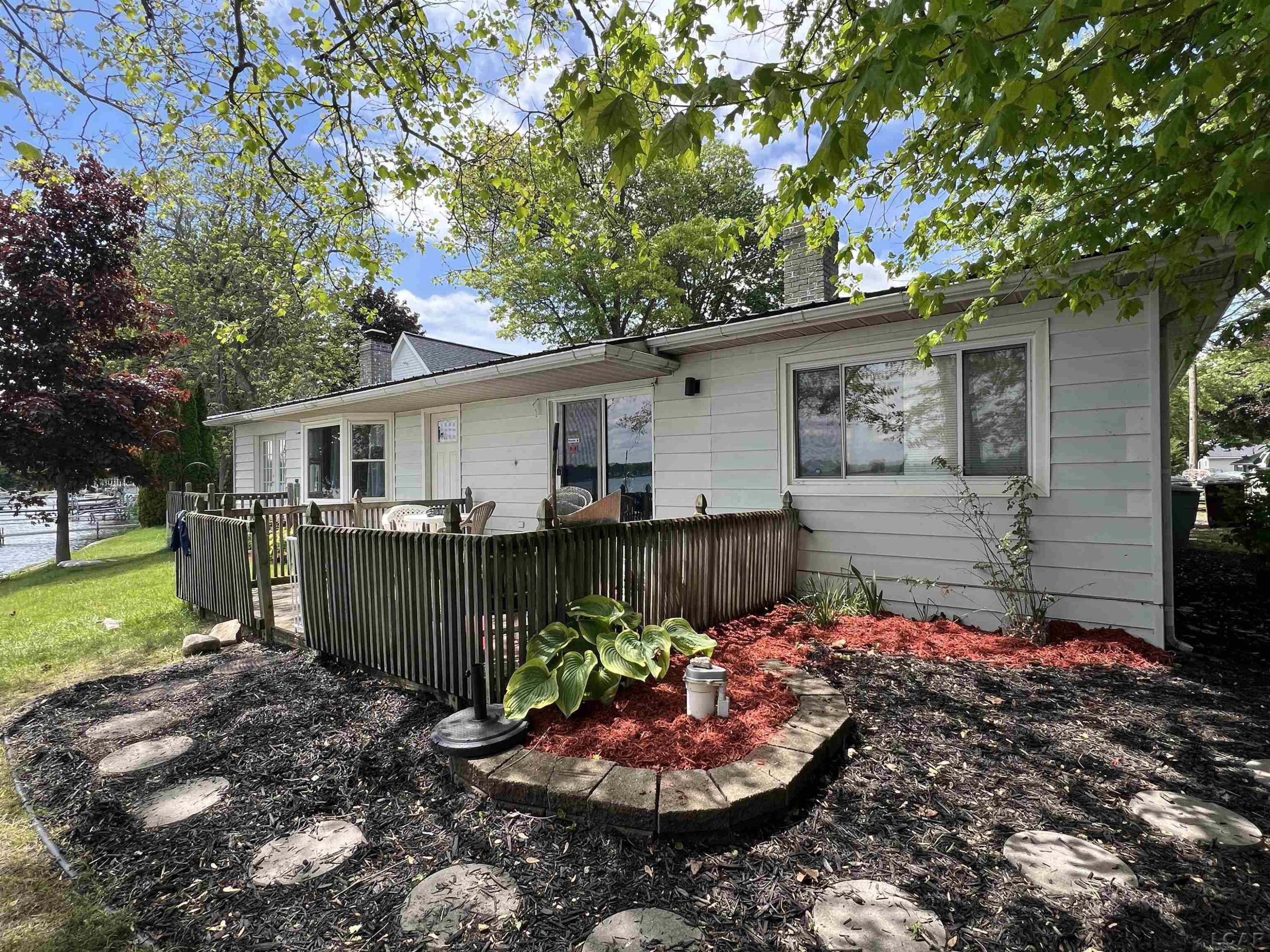 11698 Elm Park Drive, Manitou Beach, MI 49253