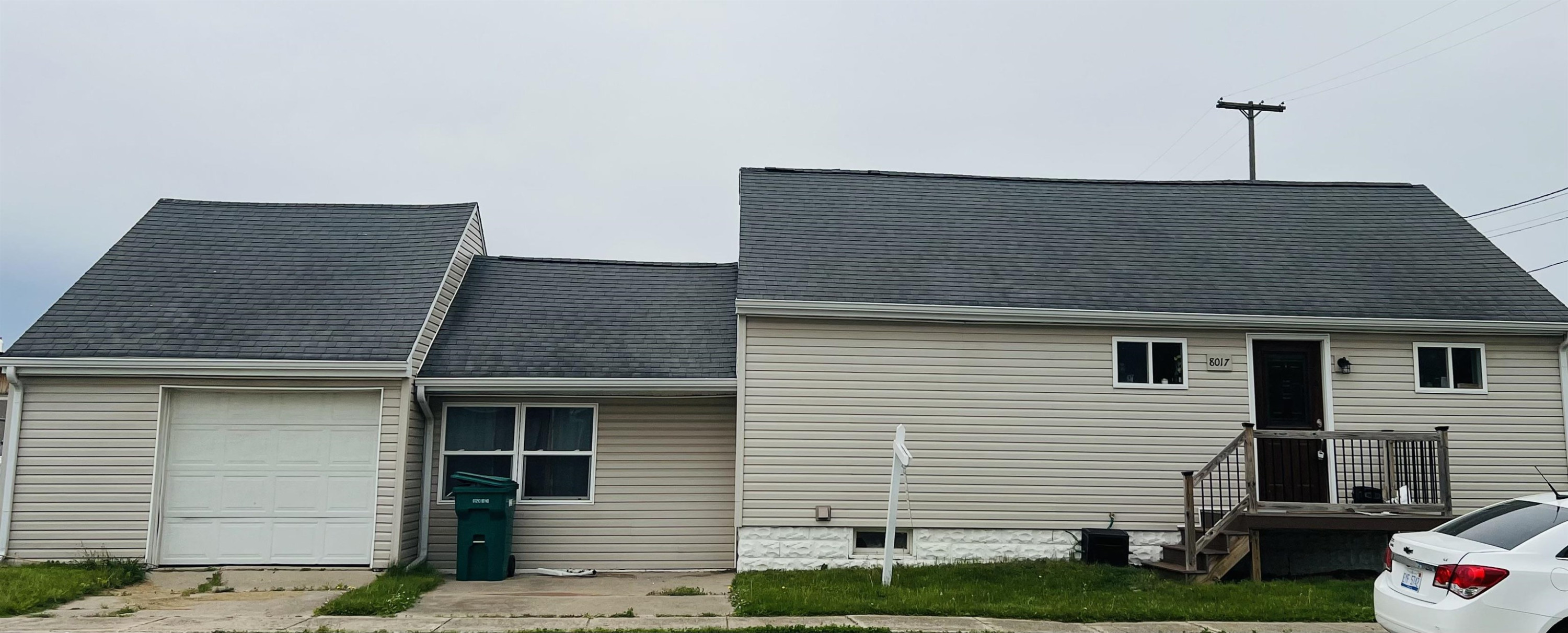 8017 S Saginaw Street, New Lothrop, MI 48460 — front exterior
