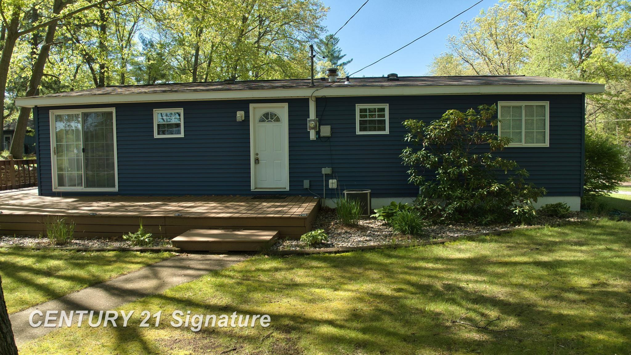 551 W Donald Drive, Sanford, MI 48657 — Photo 6