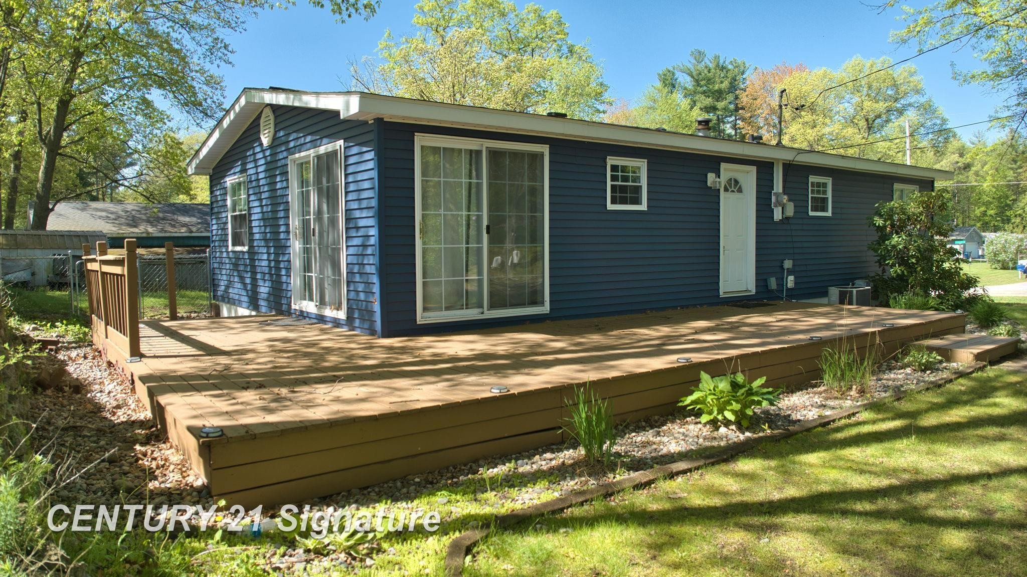 551 W Donald Drive, Sanford, MI 48657 — Photo 7