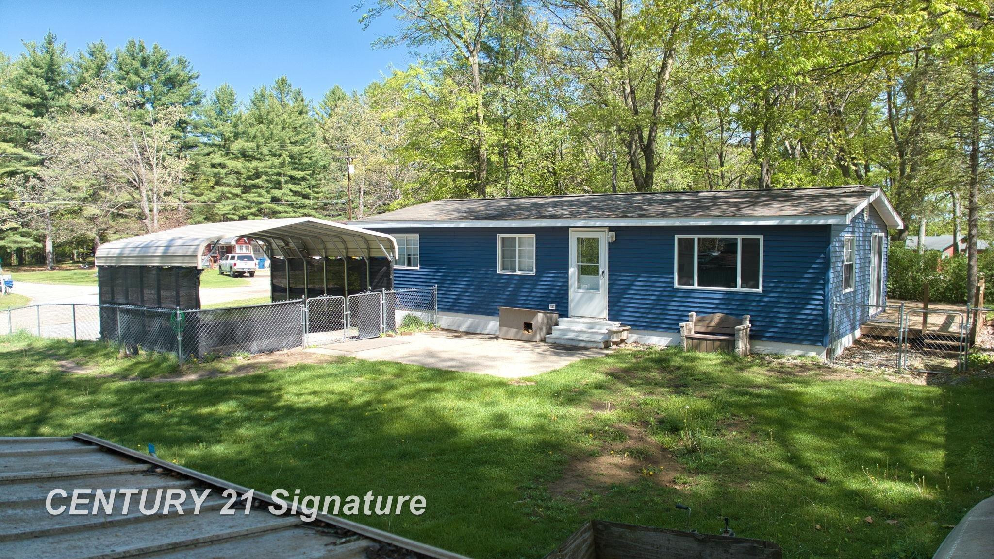 551 W Donald Drive, Sanford, MI 48657 — Photo 8