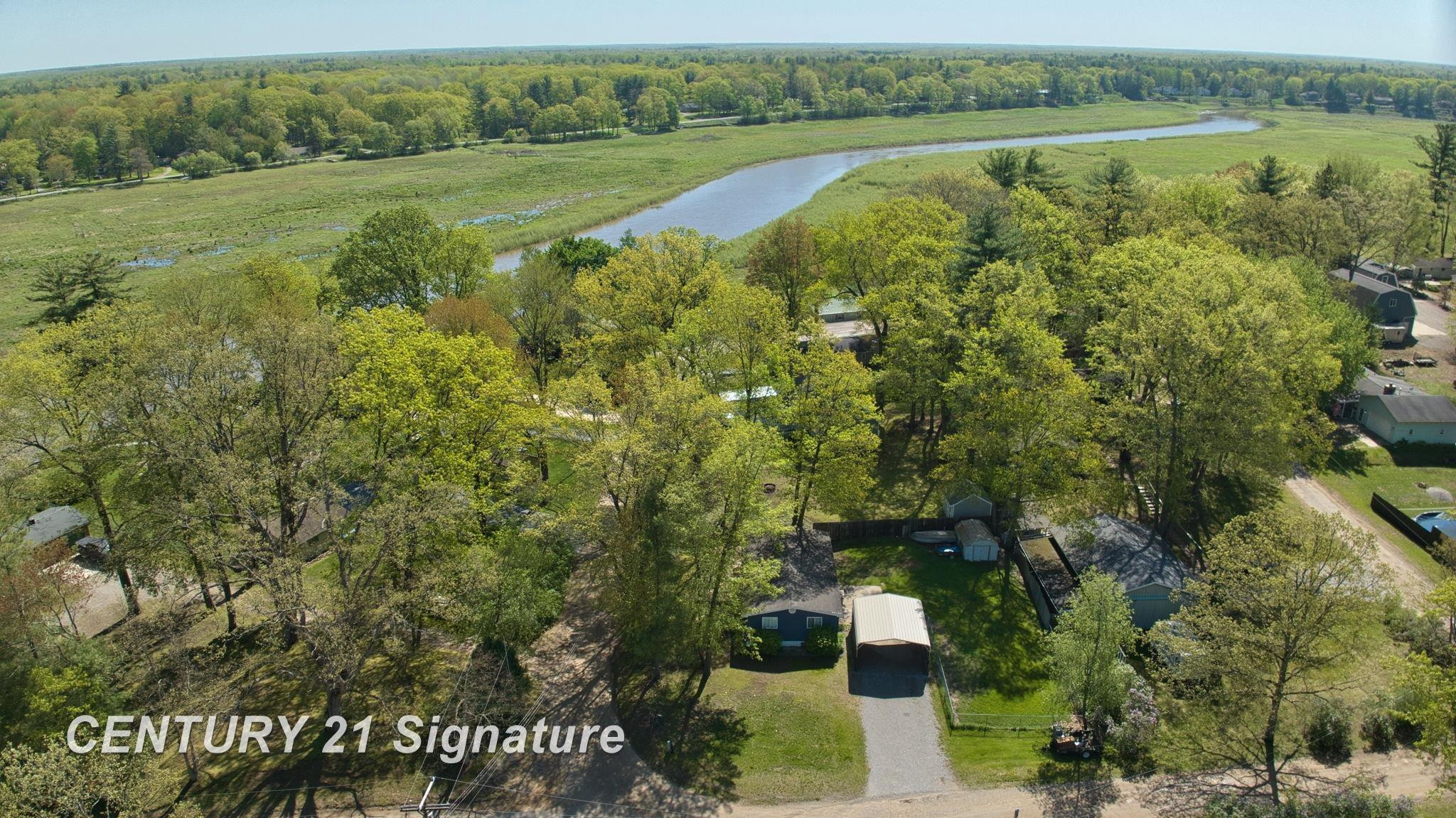551 W Donald Drive, Sanford, MI 48657 — Photo 11