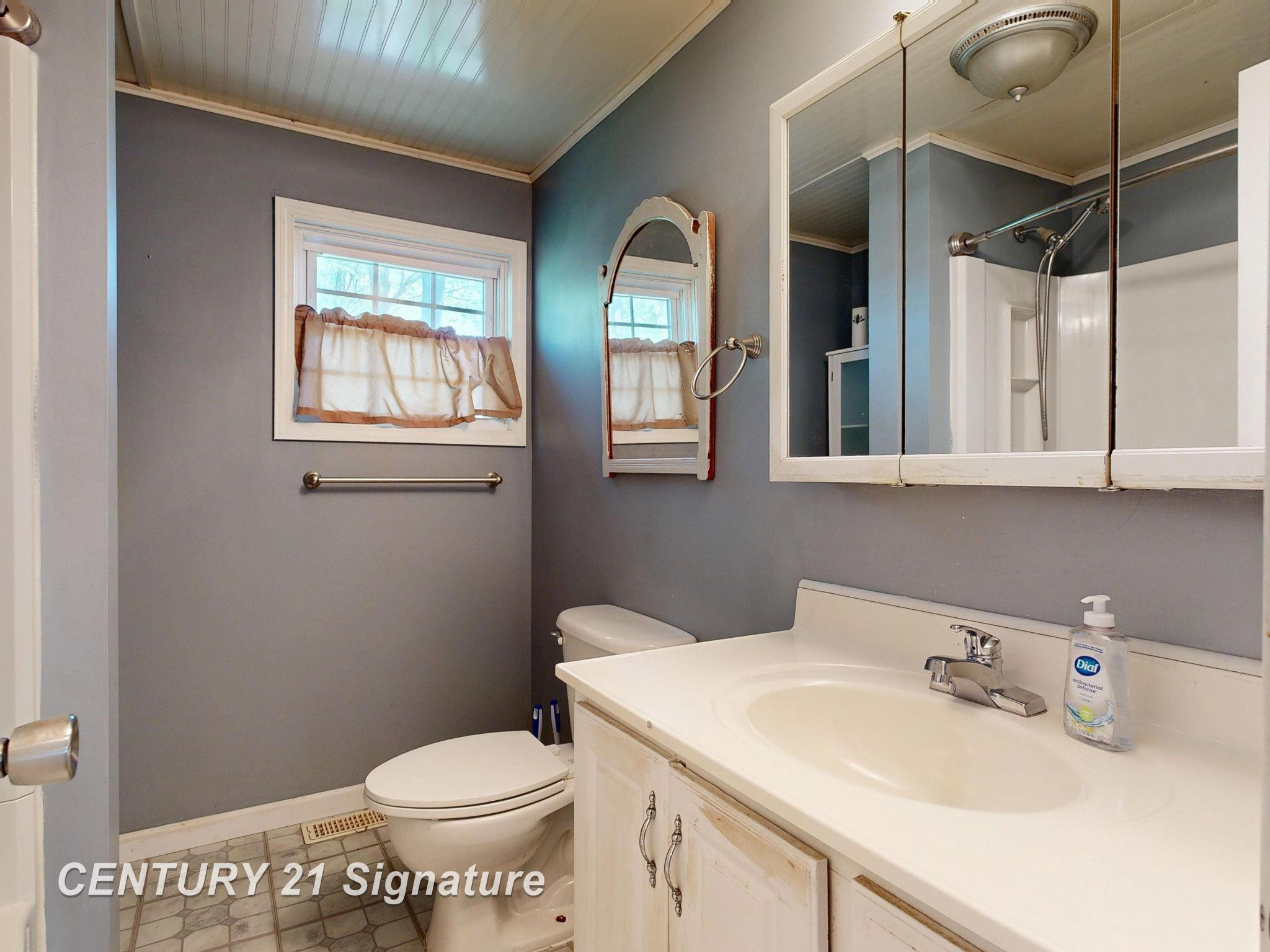 551 W Donald Drive, Sanford, MI 48657 — Photo 36