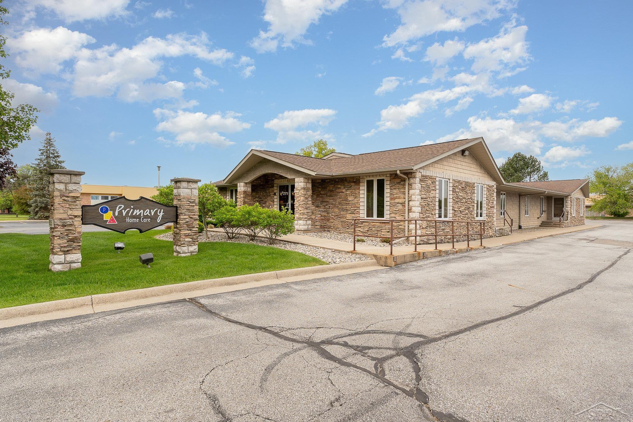 635 N Center Road, Saginaw, MI 48638 — Photo 2
