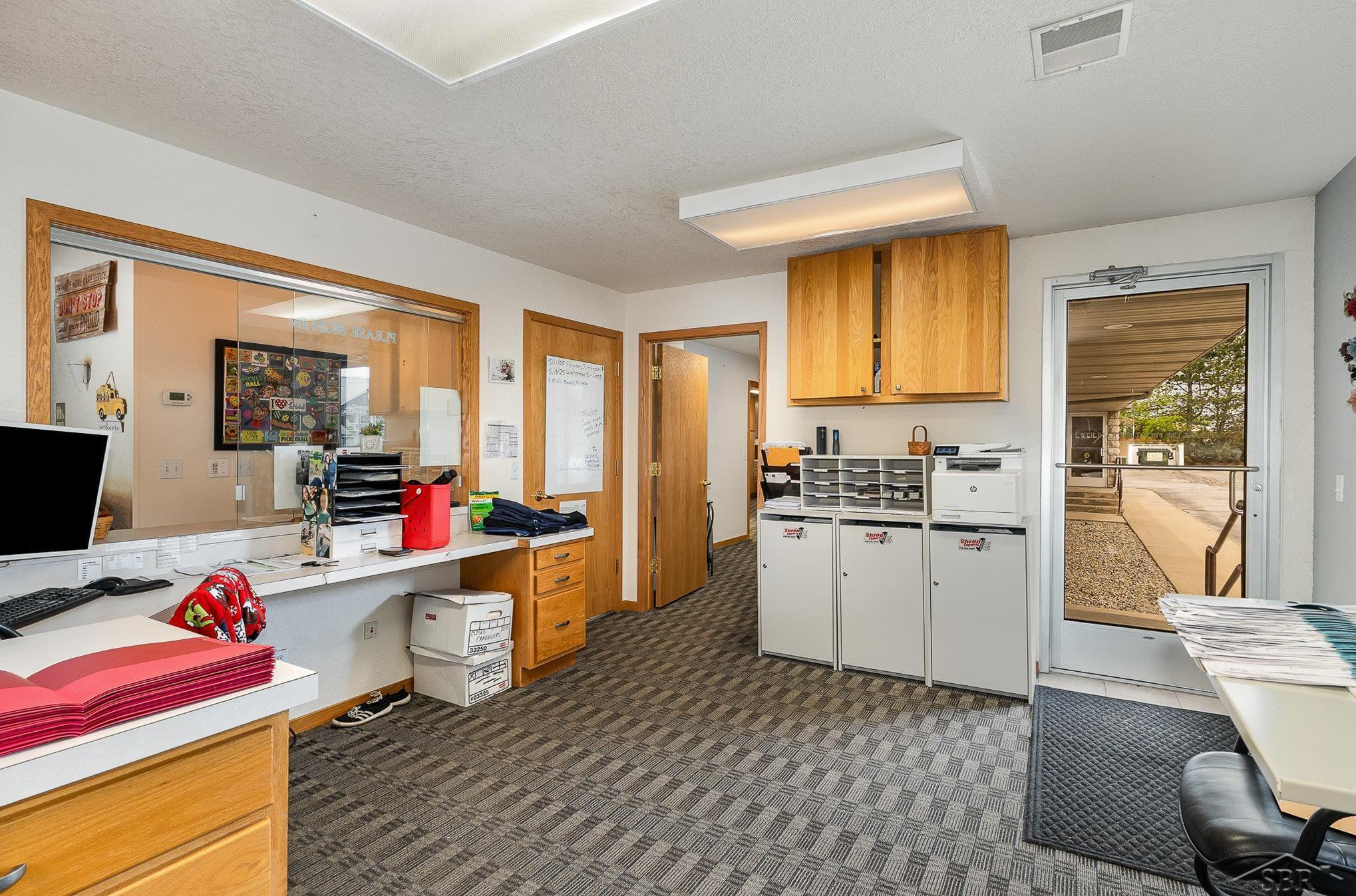 635 N Center Road, Saginaw, MI 48638 — Photo 8