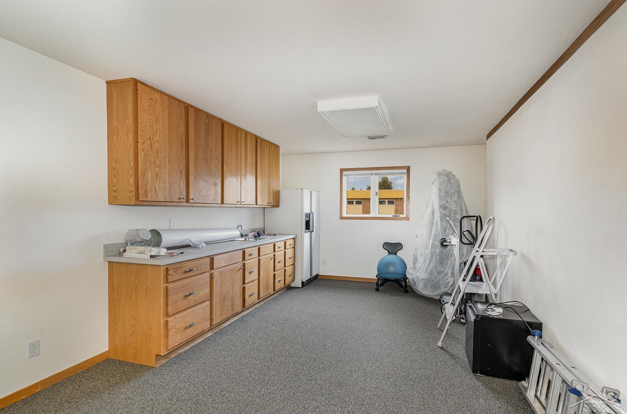 635 N Center Road, Saginaw, MI 48638 — Photo 16