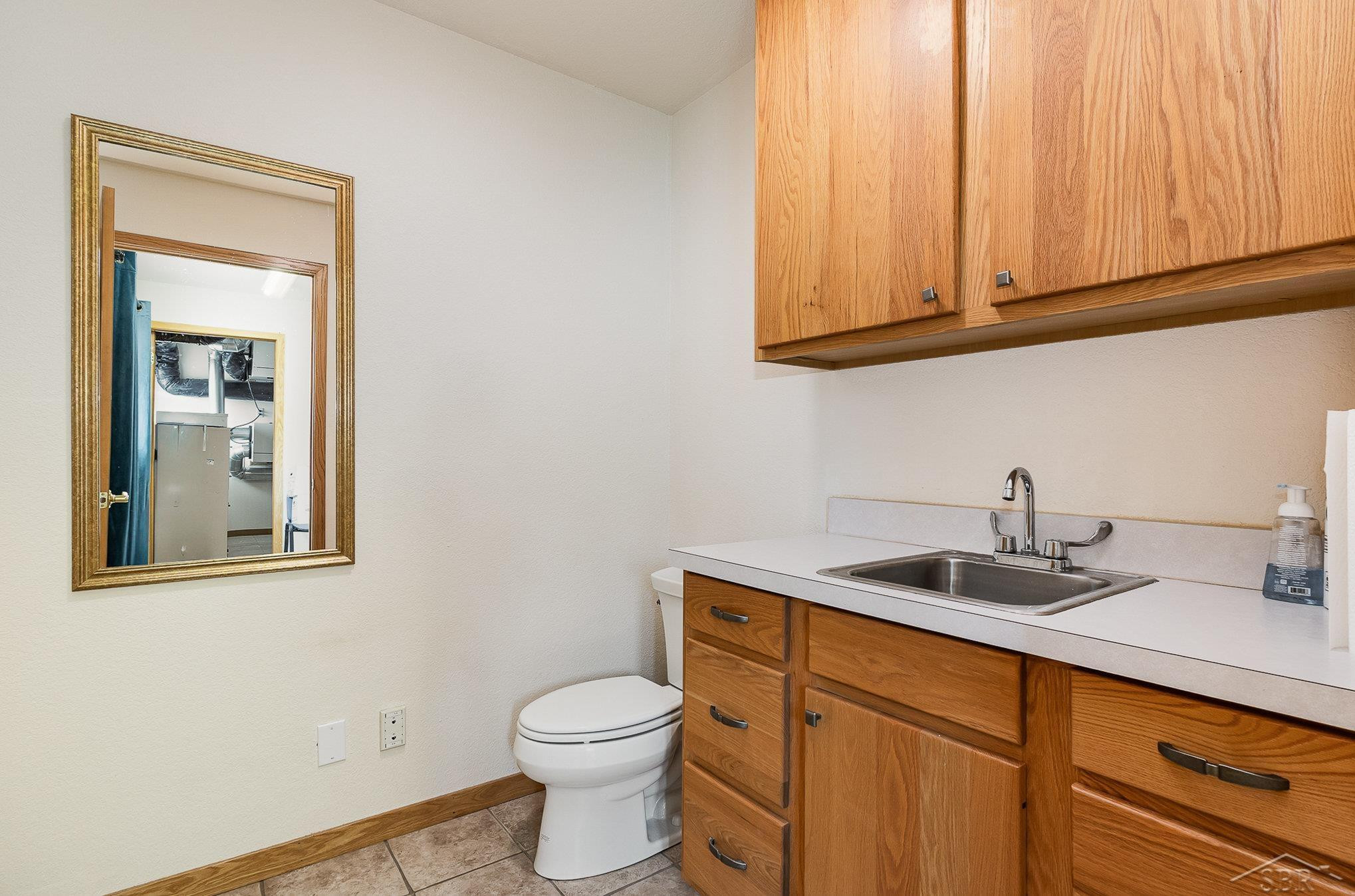 635 N Center Road, Saginaw, MI 48638 — Photo 20