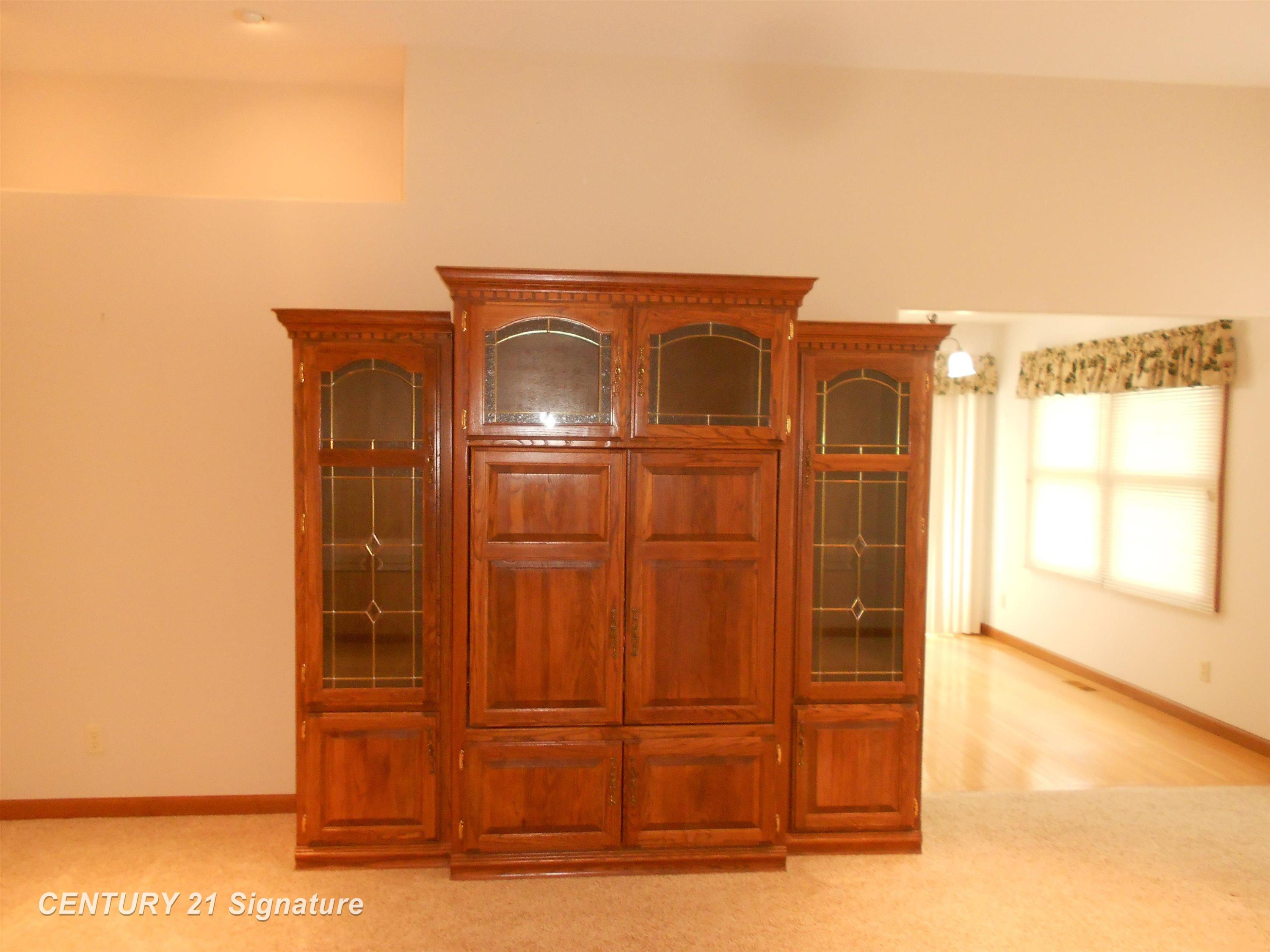 300 Ireland Court, Auburn, MI 48611 — Photo 10