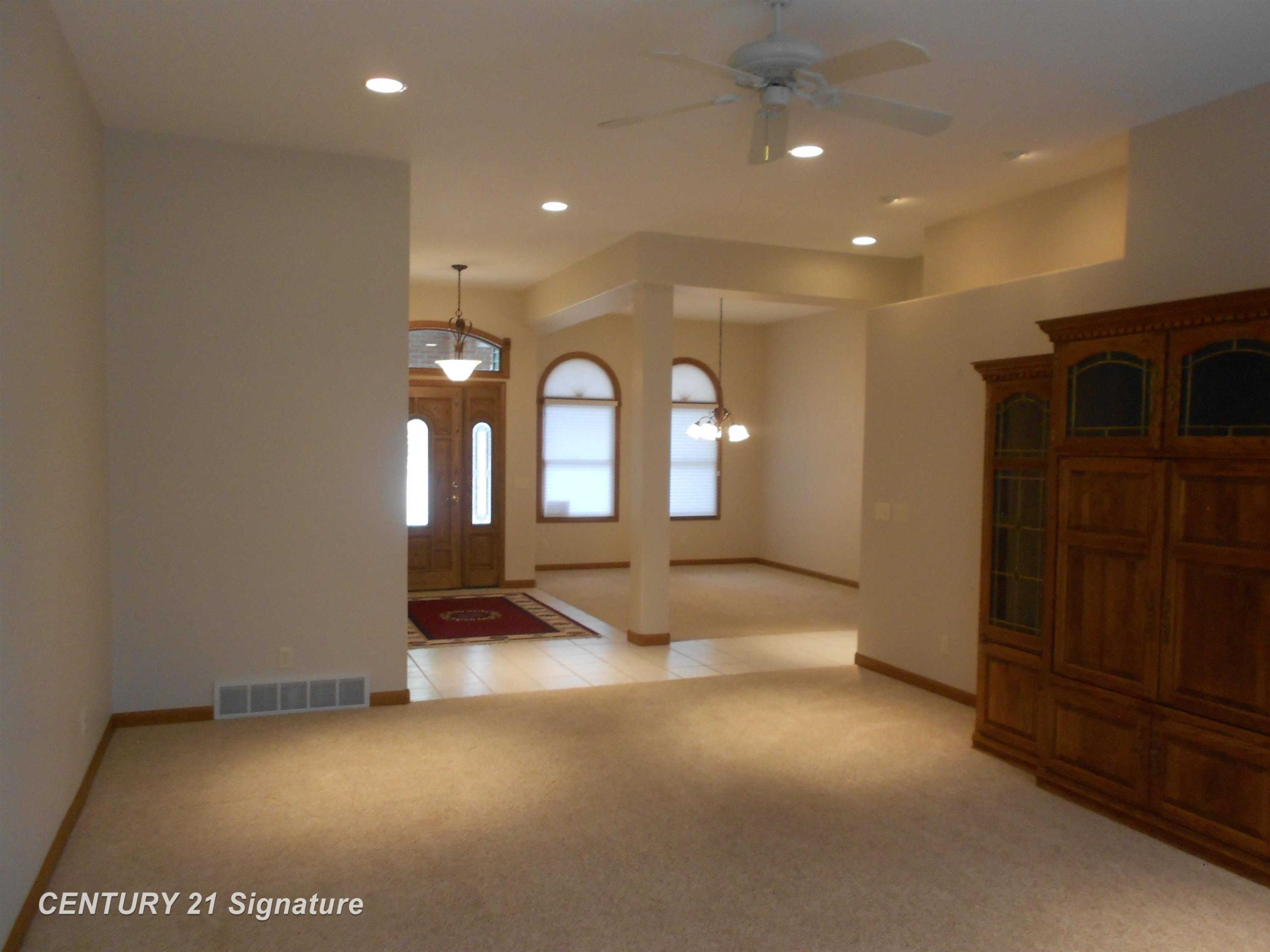 300 Ireland Court, Auburn, MI 48611 — Photo 11