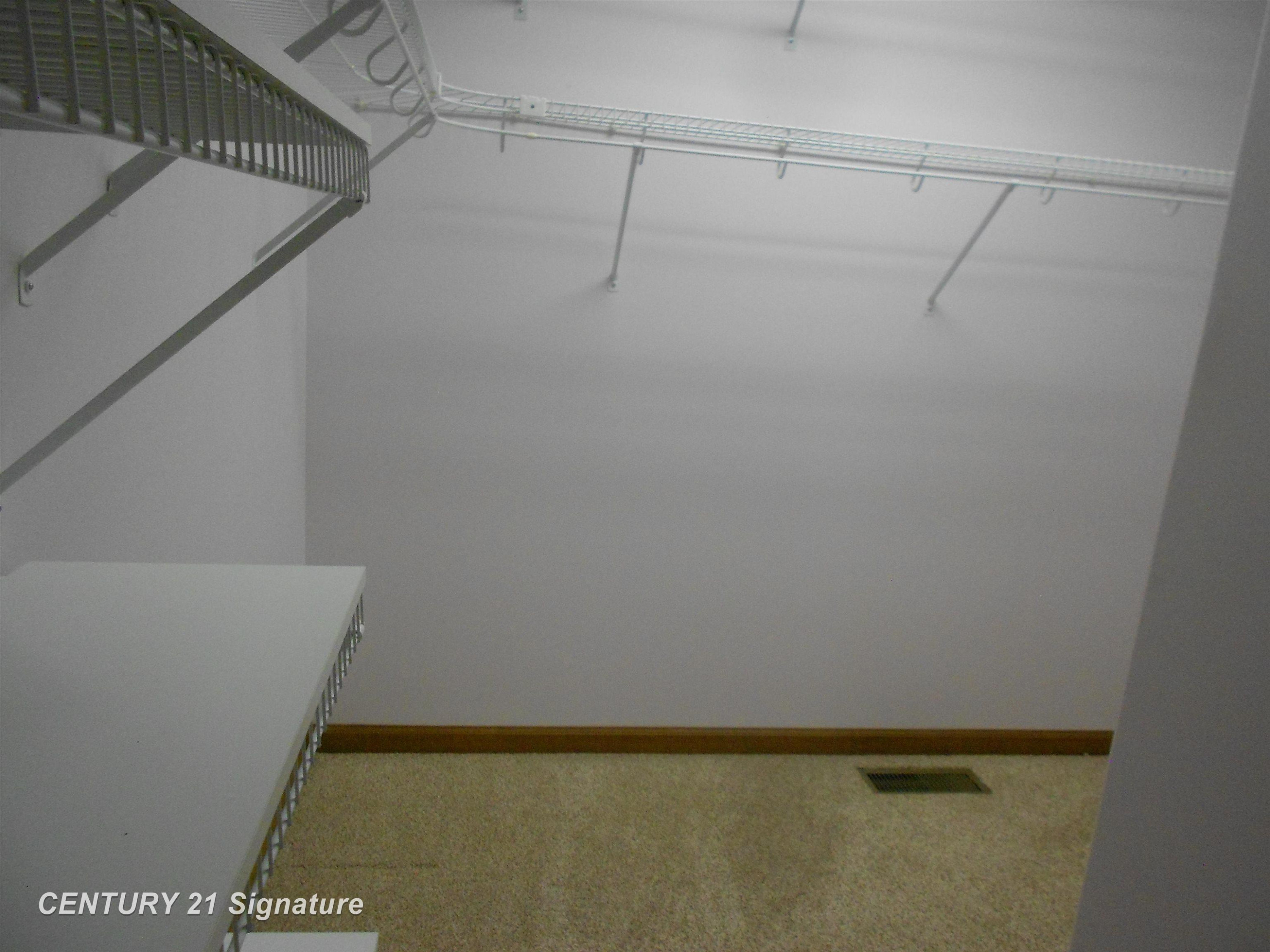 300 Ireland Court, Auburn, MI 48611 — Photo 18