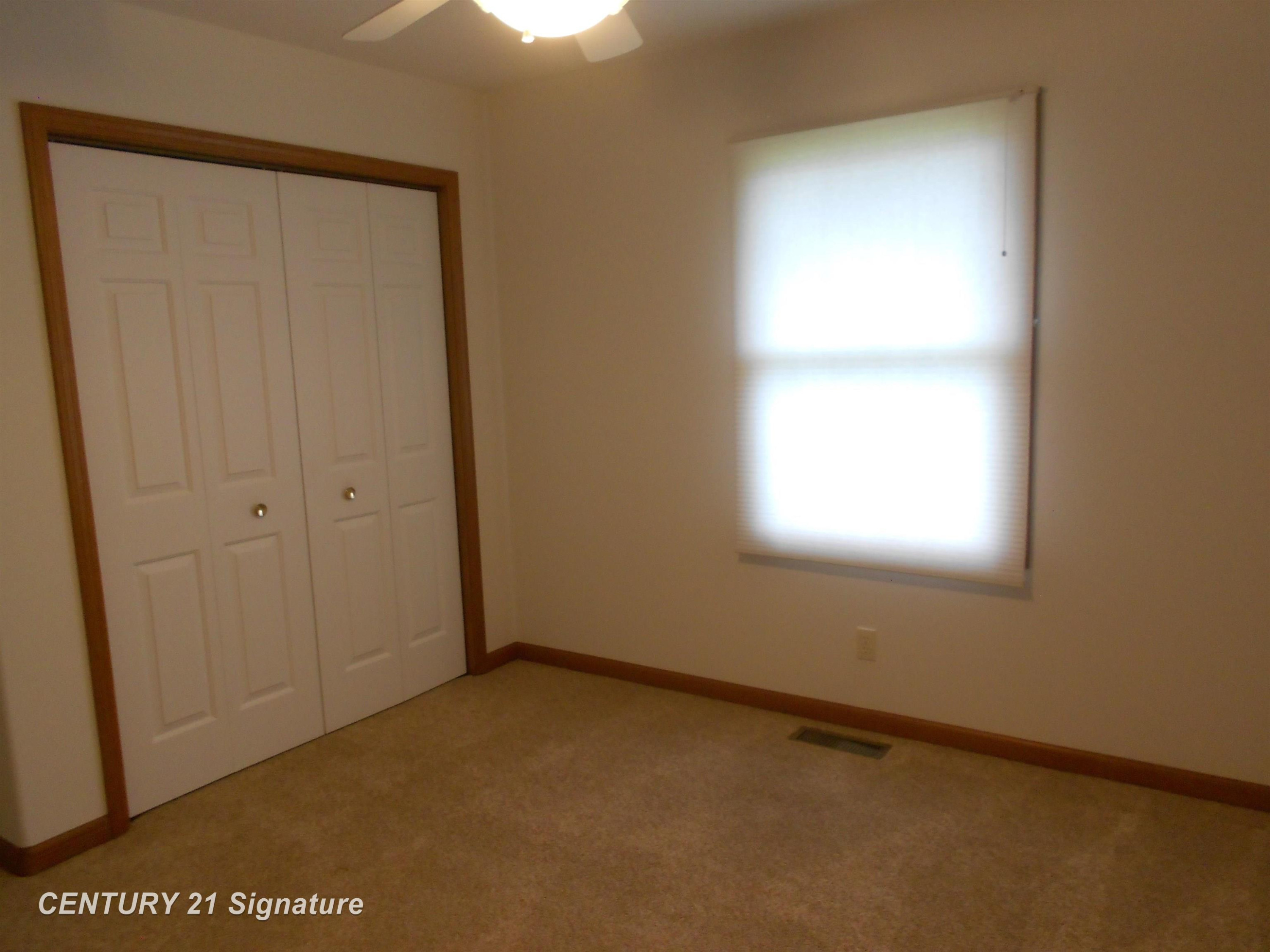 300 Ireland Court, Auburn, MI 48611 — Photo 21