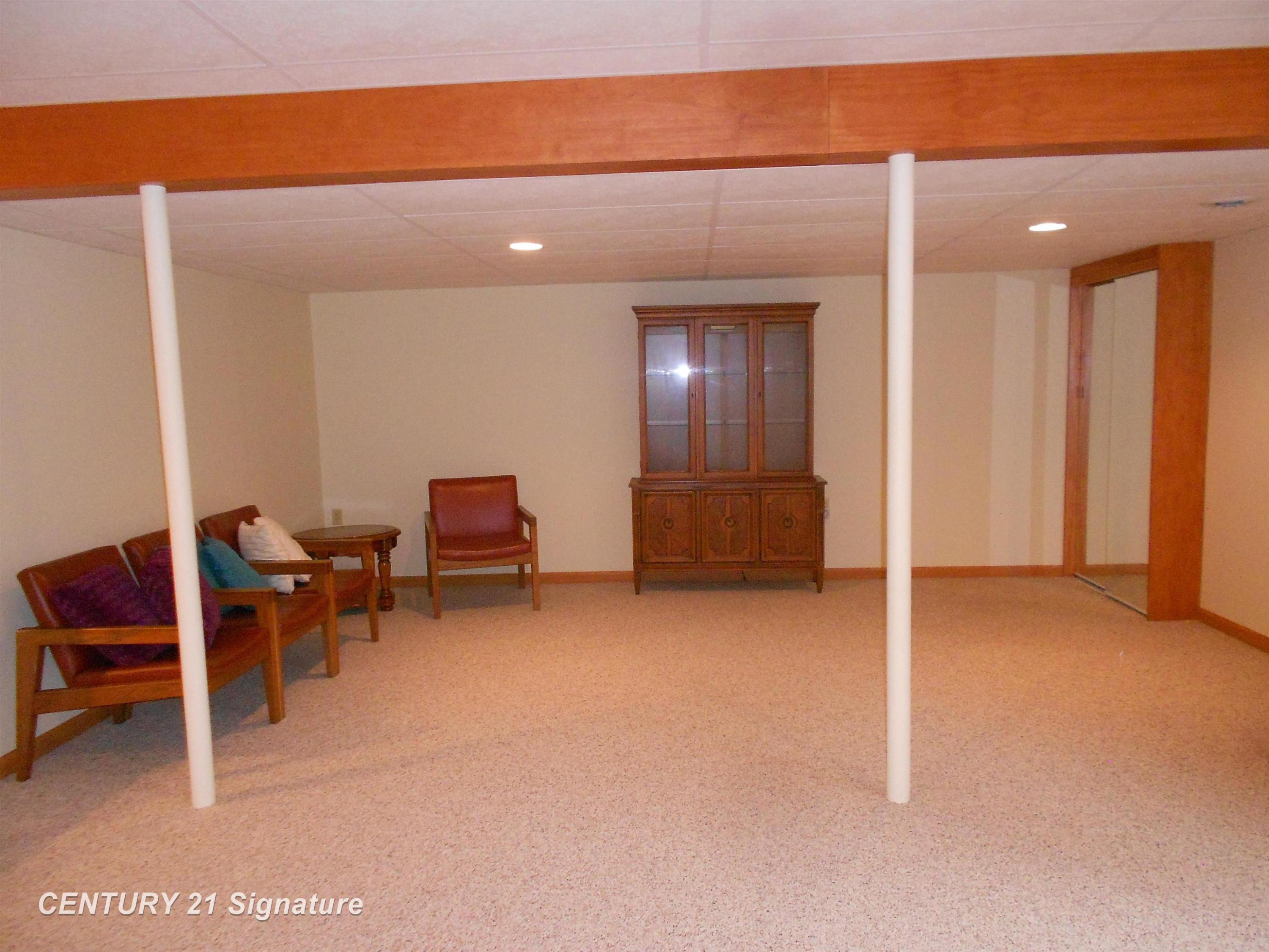 300 Ireland Court, Auburn, MI 48611 — Photo 25