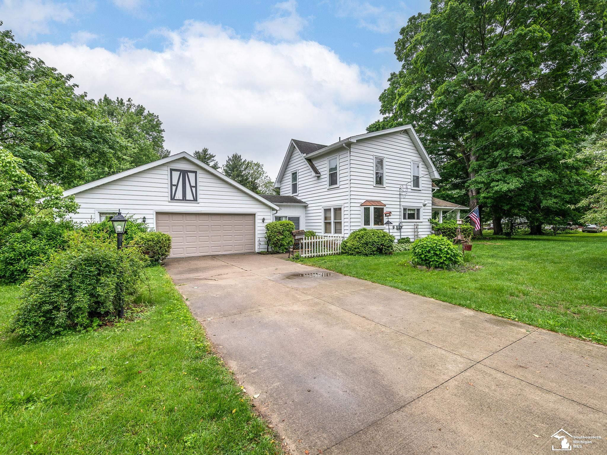 6737 Green Road, MI 49267 — front exterior