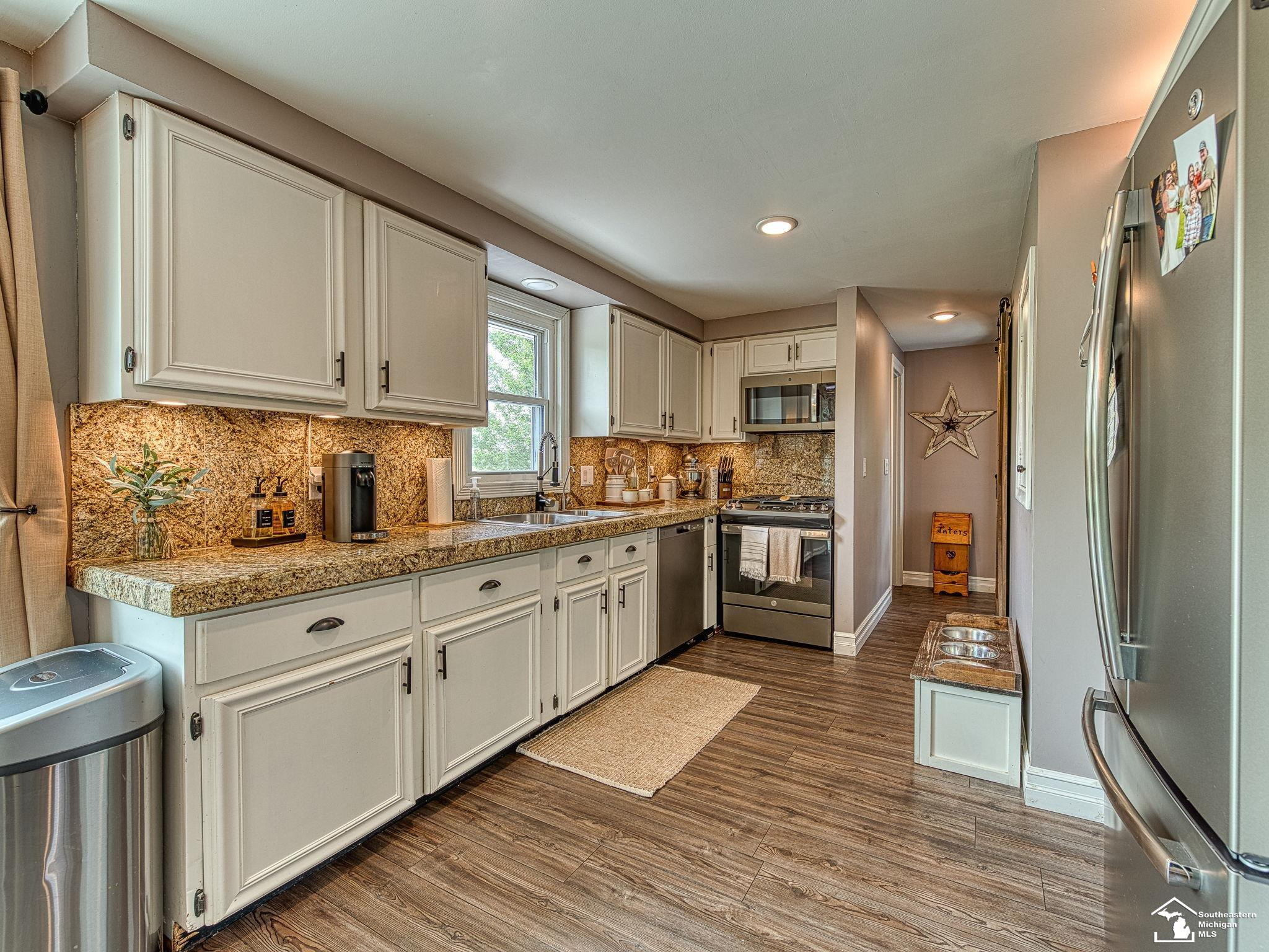 12660 Darling Street, MI 48160 — Photo 8