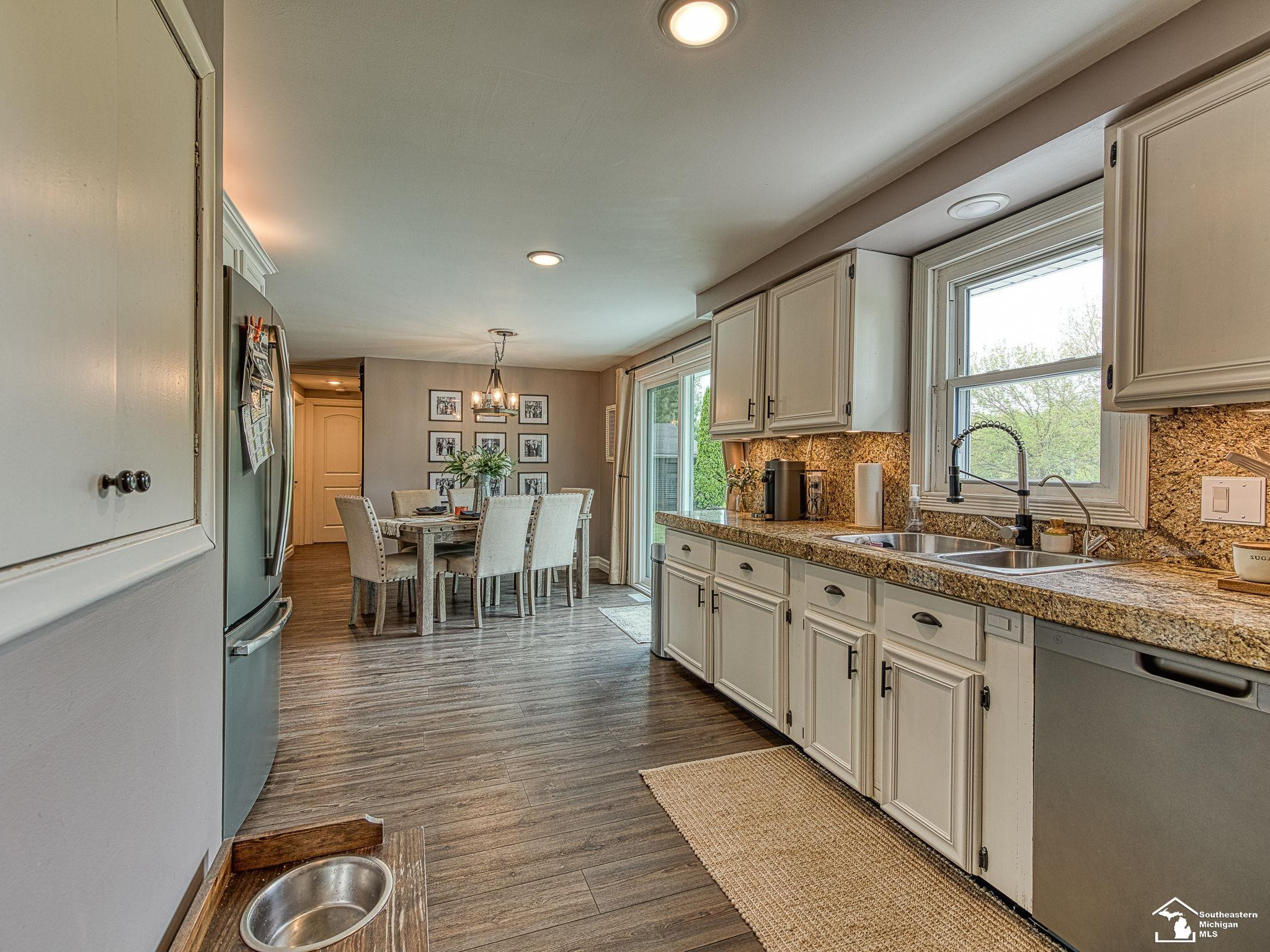12660 Darling Street, MI 48160 — Photo 9