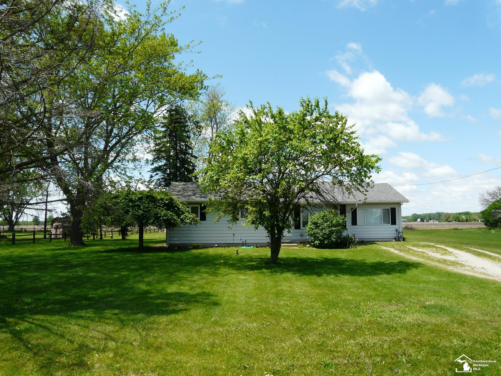 12067 Lewis Avenue, Temperance, MI 48182 — Photo 3