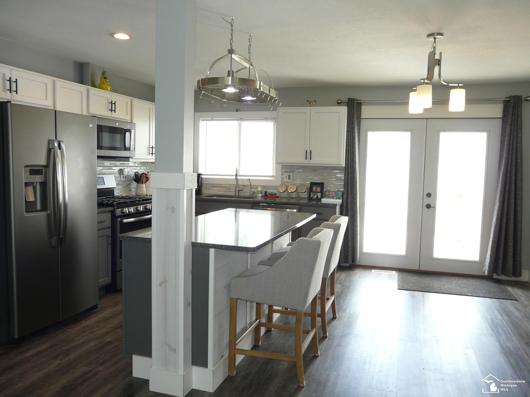 12067 Lewis Avenue, Temperance, MI 48182 — Photo 7