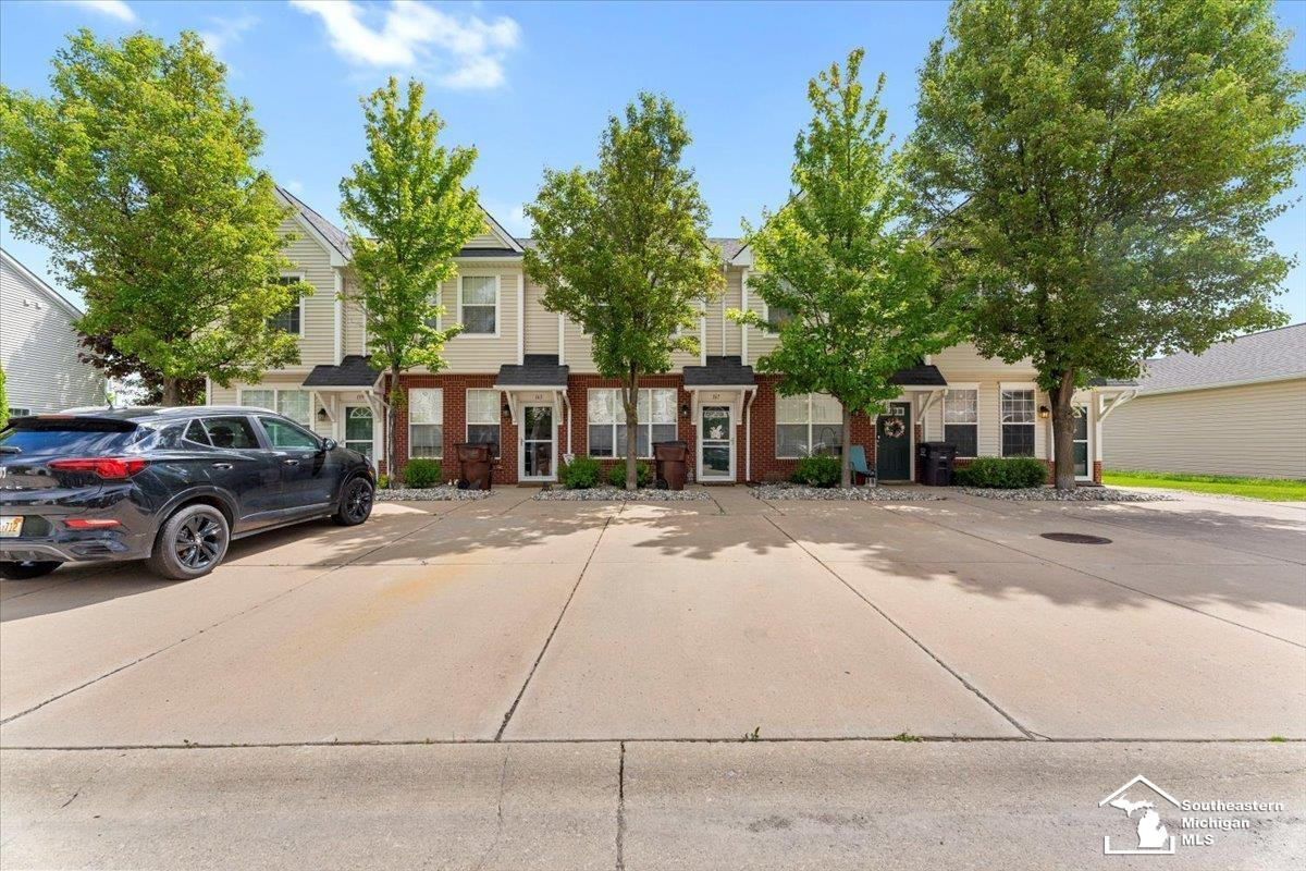 175 Wilmington Drive, Unit #11/Bldg #2, Dundee, MI 48131 — Photo 2