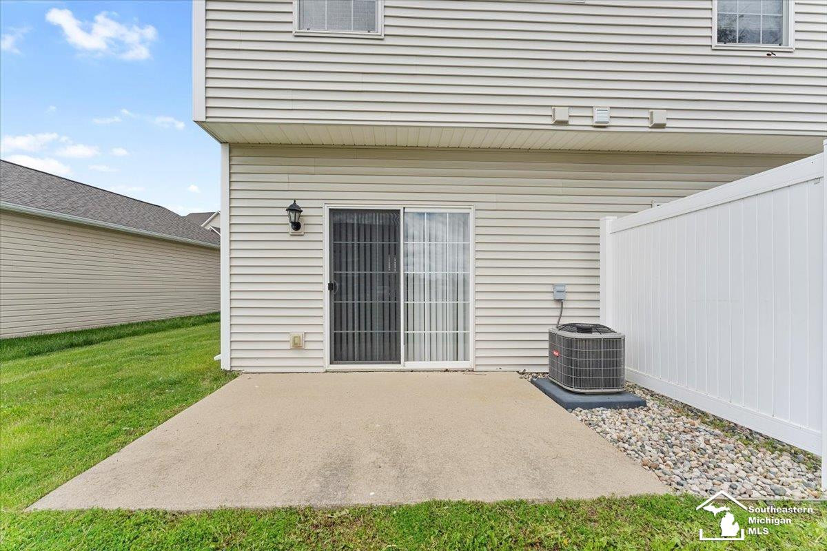 175 Wilmington Drive, Unit #11/Bldg #2, Dundee, MI 48131 — Photo 4