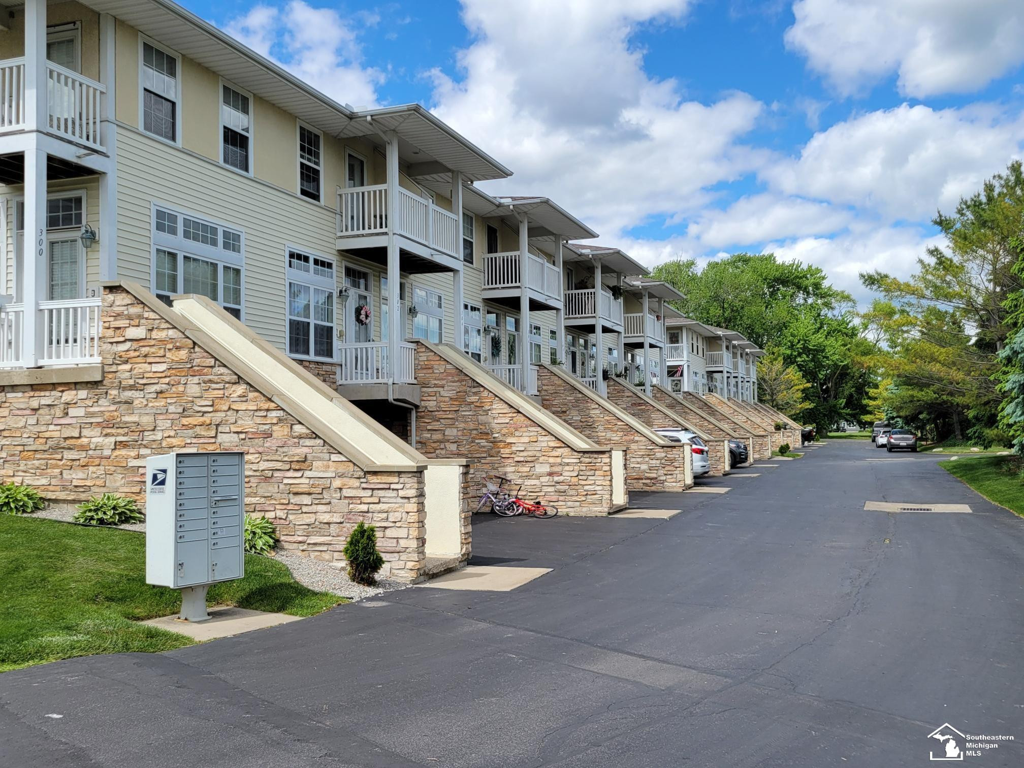 206 Beachwalk Trail, Luna Pier, MI 48157 — Photo 2