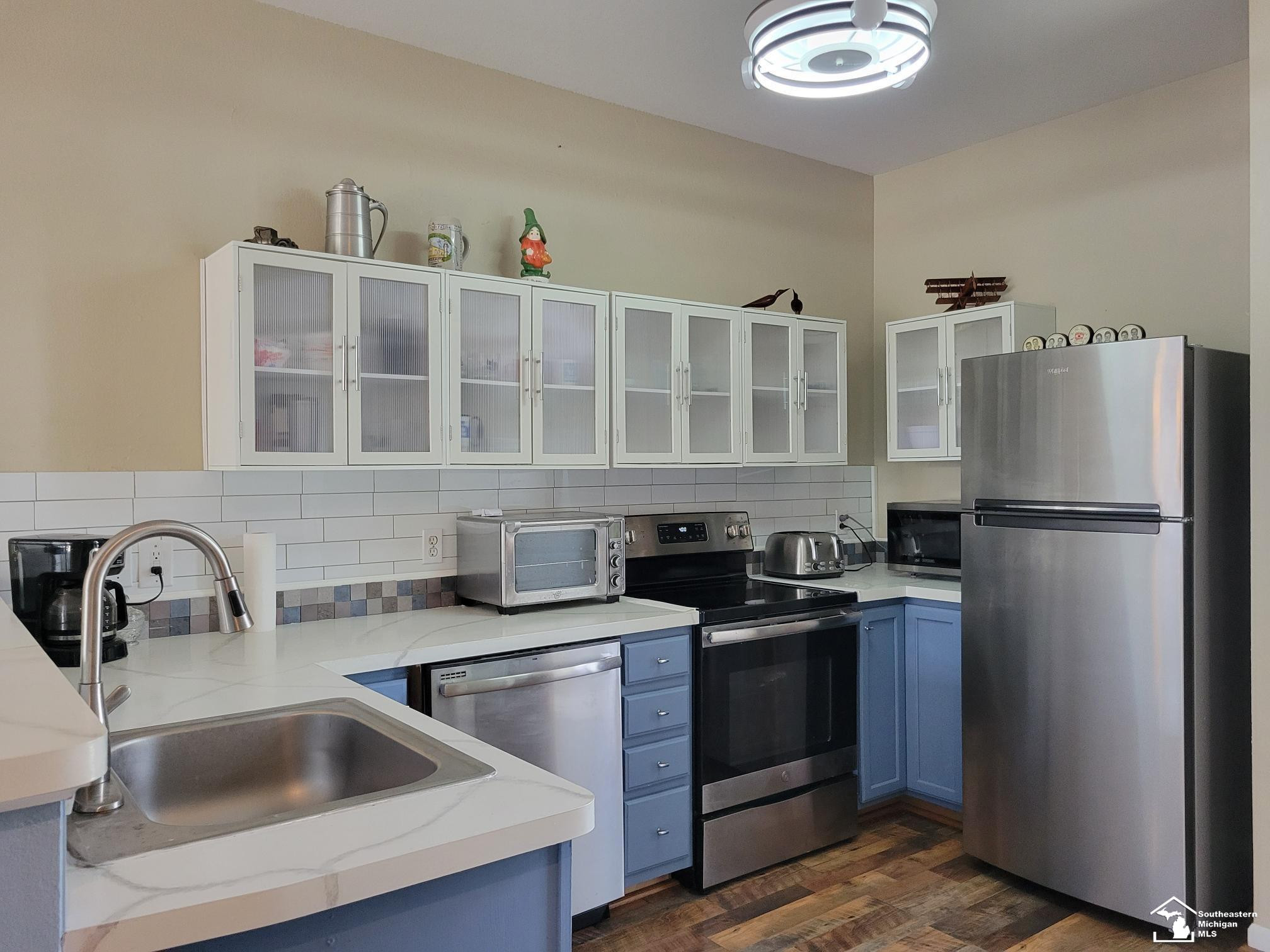 206 Beachwalk Trail, Luna Pier, MI 48157 — Photo 9