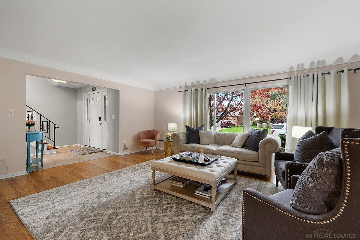 939 Ballantyne Road, Grosse Pointe Shores, MI 48236 — Photo 5