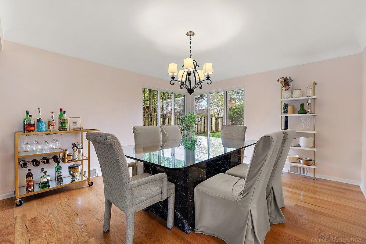939 Ballantyne Road, Grosse Pointe Shores, MI 48236 — Photo 8