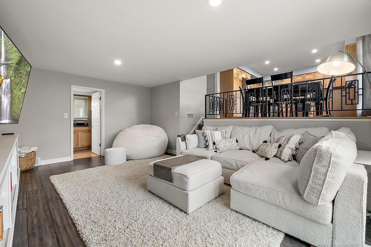 939 Ballantyne Road, Grosse Pointe Shores, MI 48236 — Photo 15