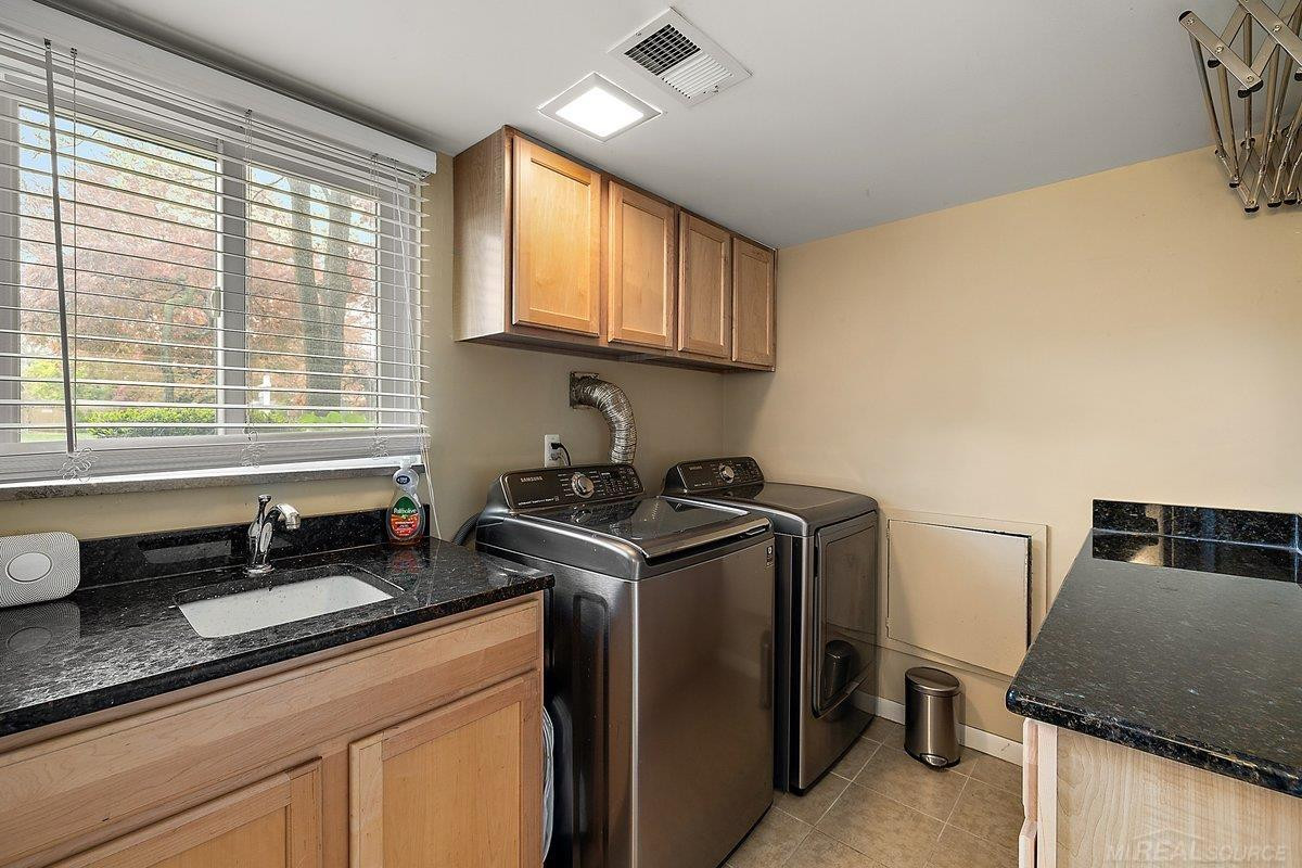 939 Ballantyne Road, Grosse Pointe Shores, MI 48236 — Photo 17
