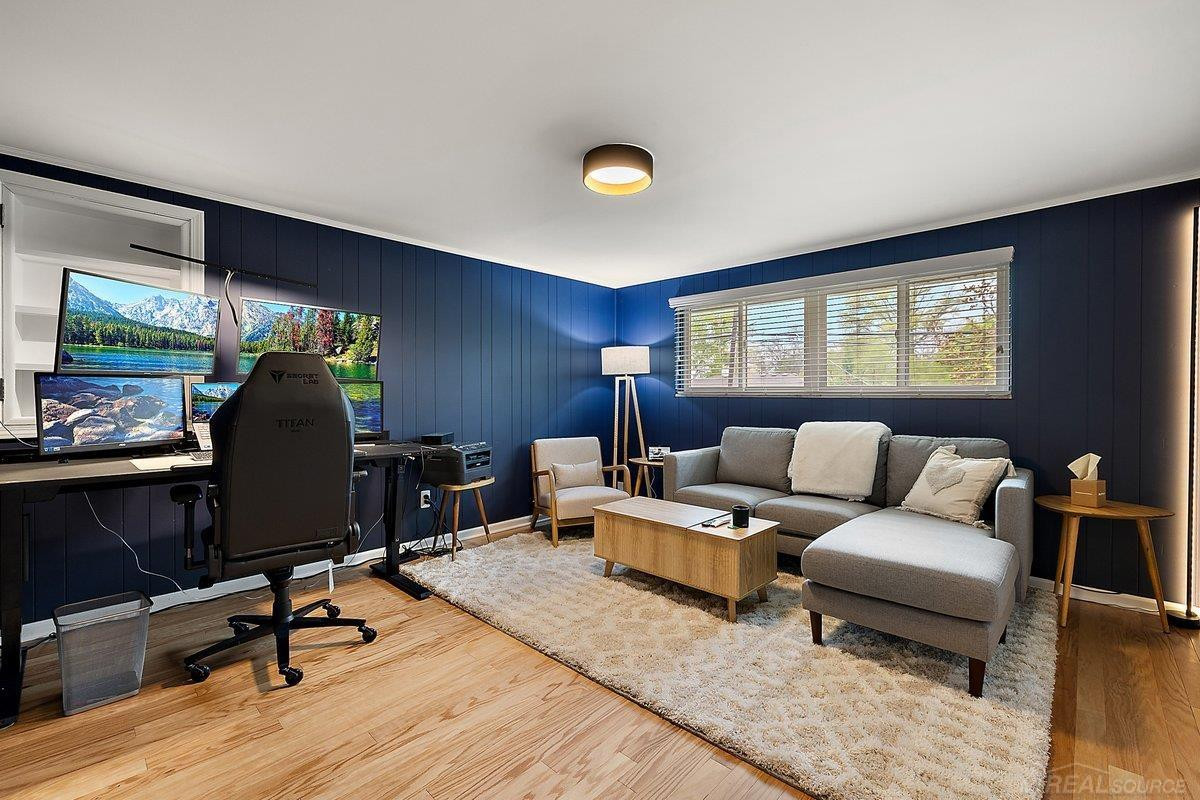 939 Ballantyne Road, Grosse Pointe Shores, MI 48236 — Photo 25