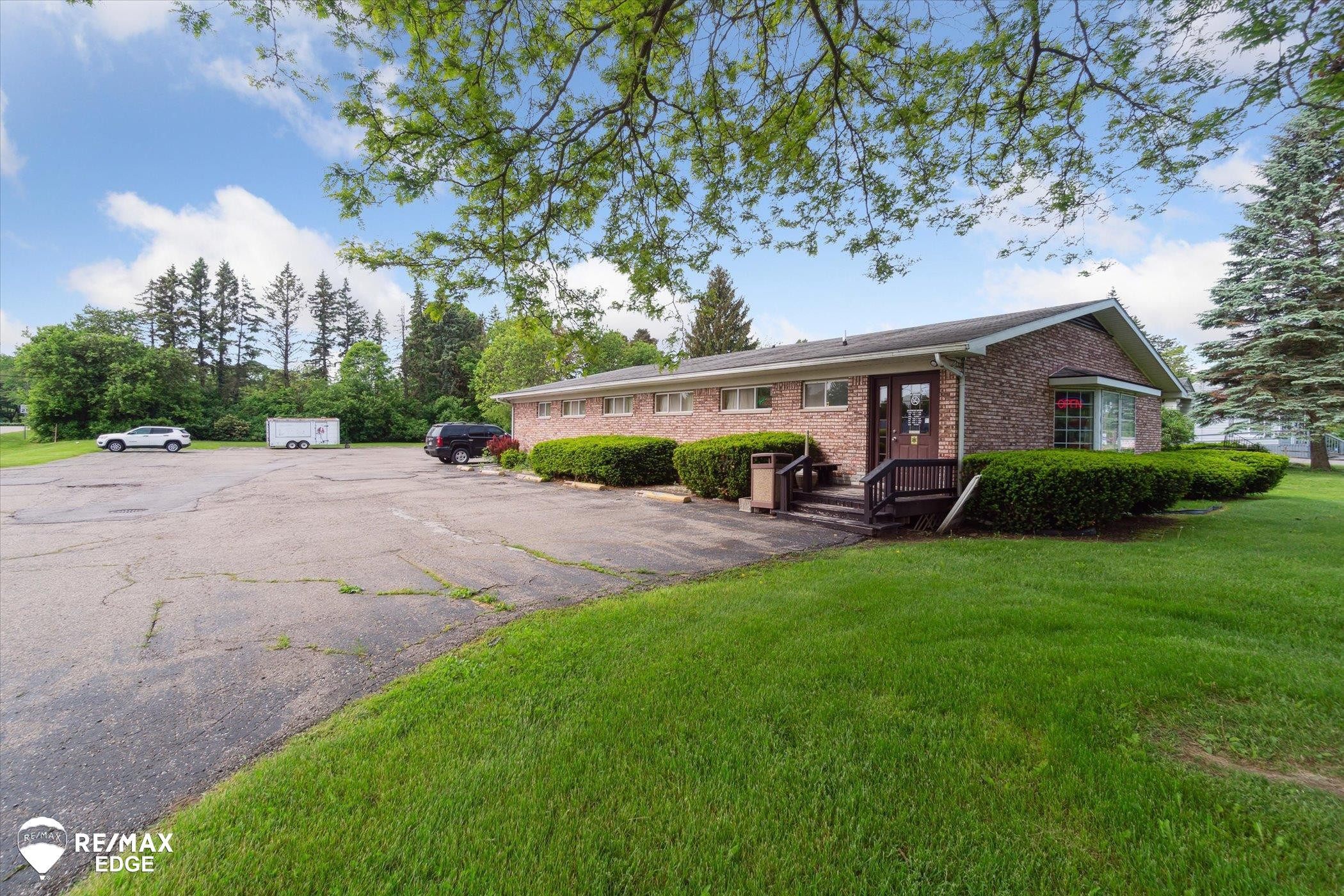4344 Richfield Road, Flint, MI 48506 — Photo 4