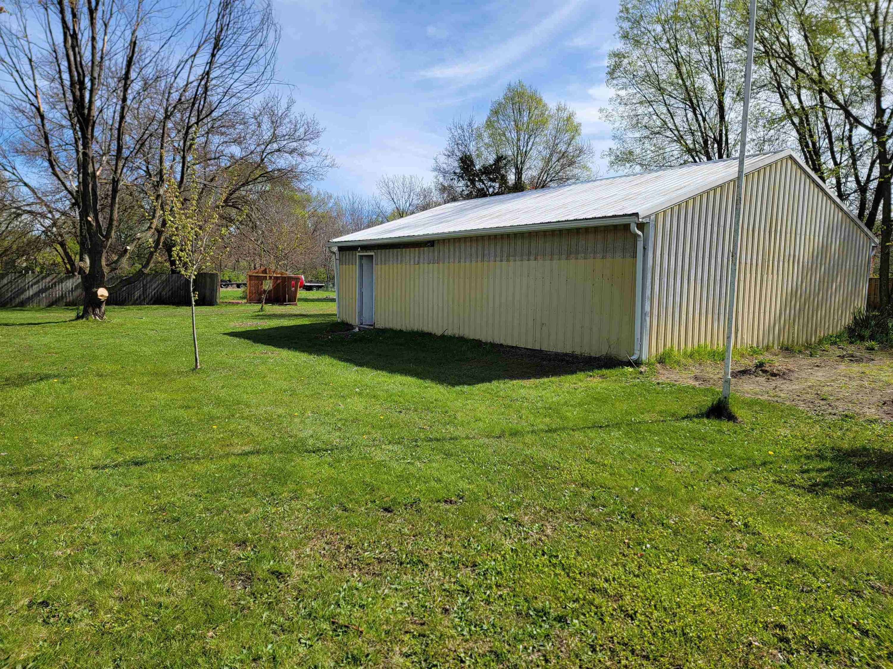 623 S Main Road, Chesaning, MI 48616 — Photo 7
