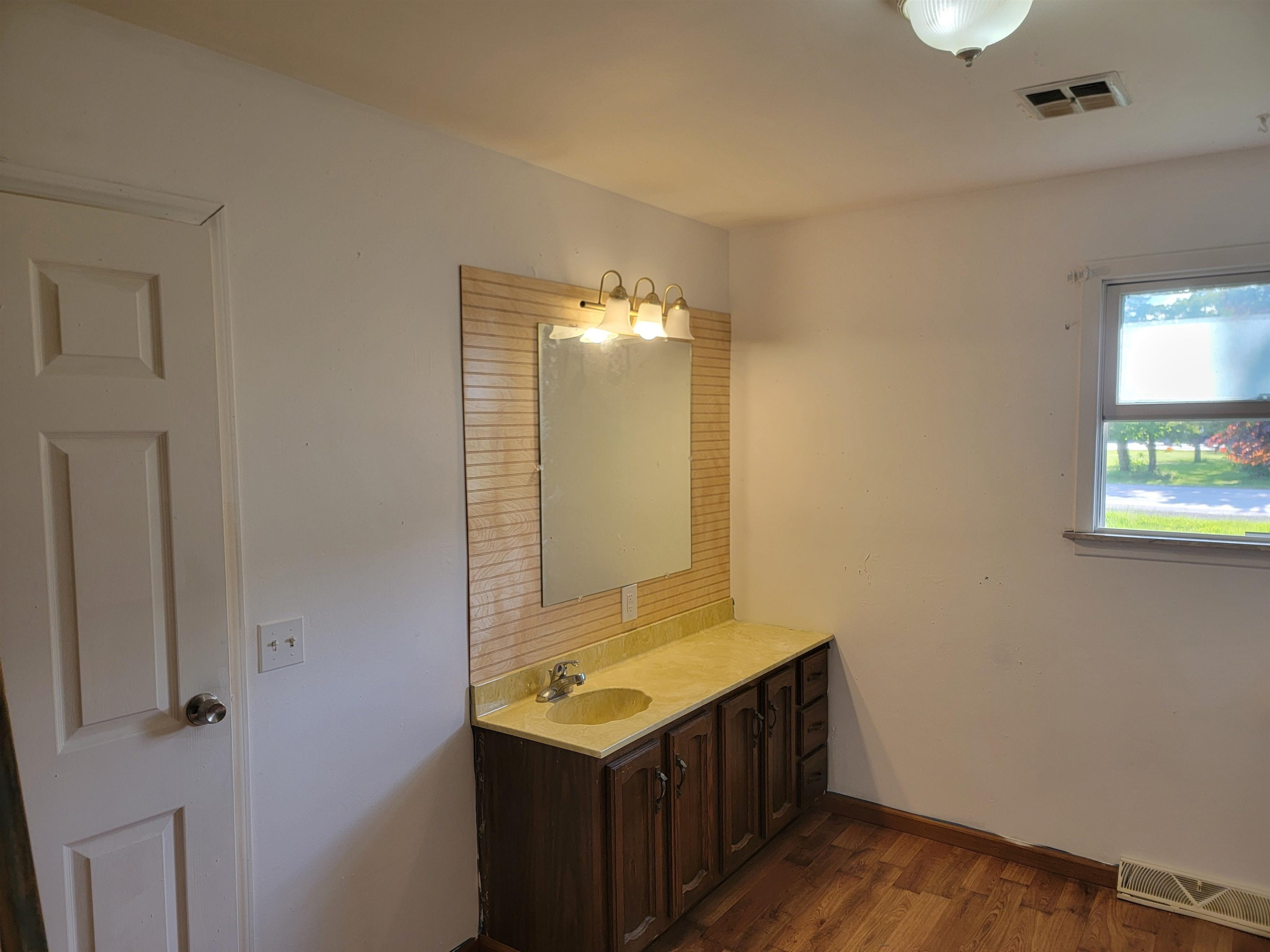 623 S Main Road, Chesaning, MI 48616 — Photo 11
