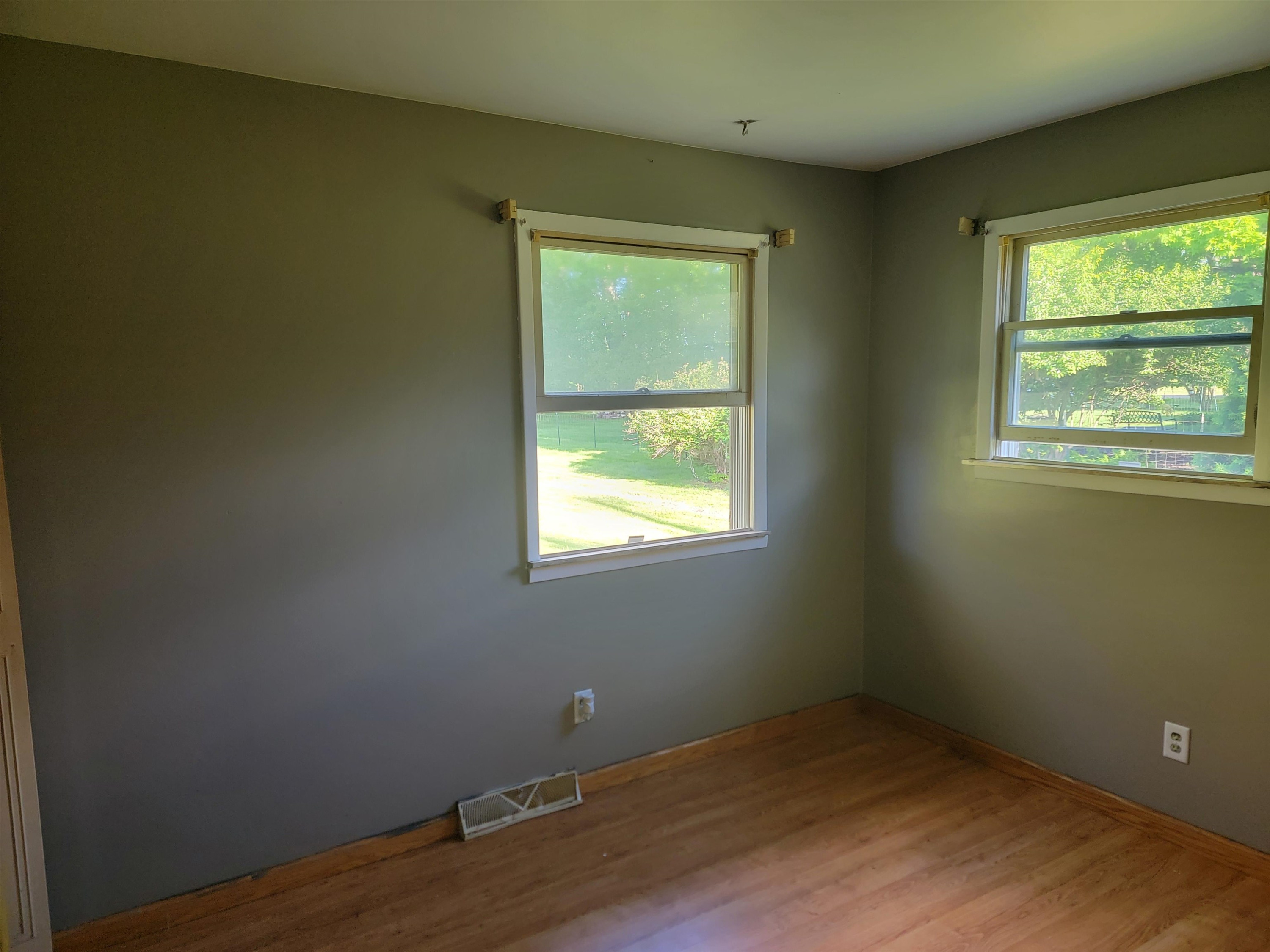 623 S Main Road, Chesaning, MI 48616 — Photo 15