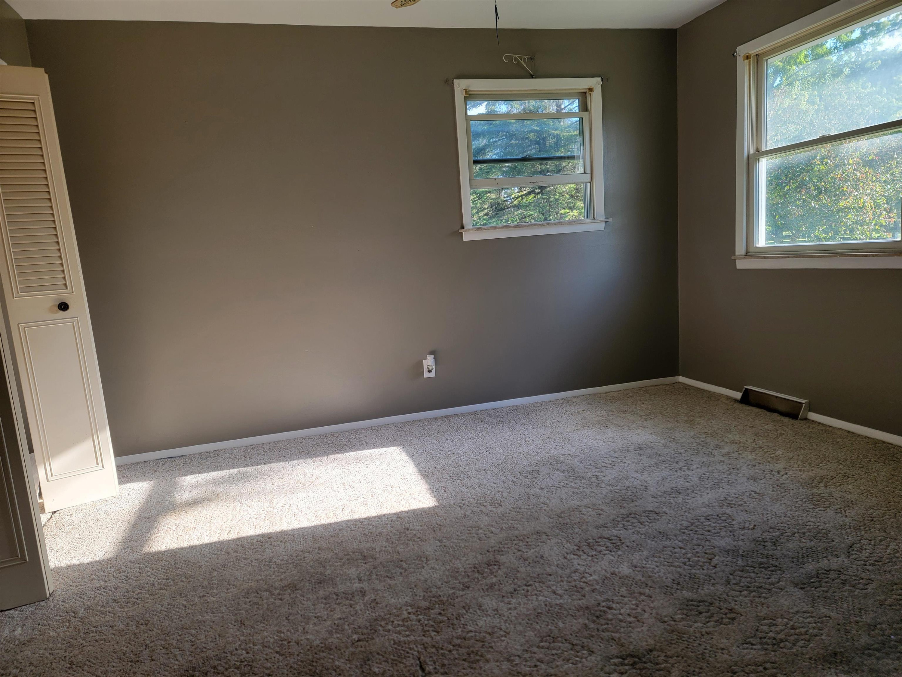 623 S Main Road, Chesaning, MI 48616 — Photo 16