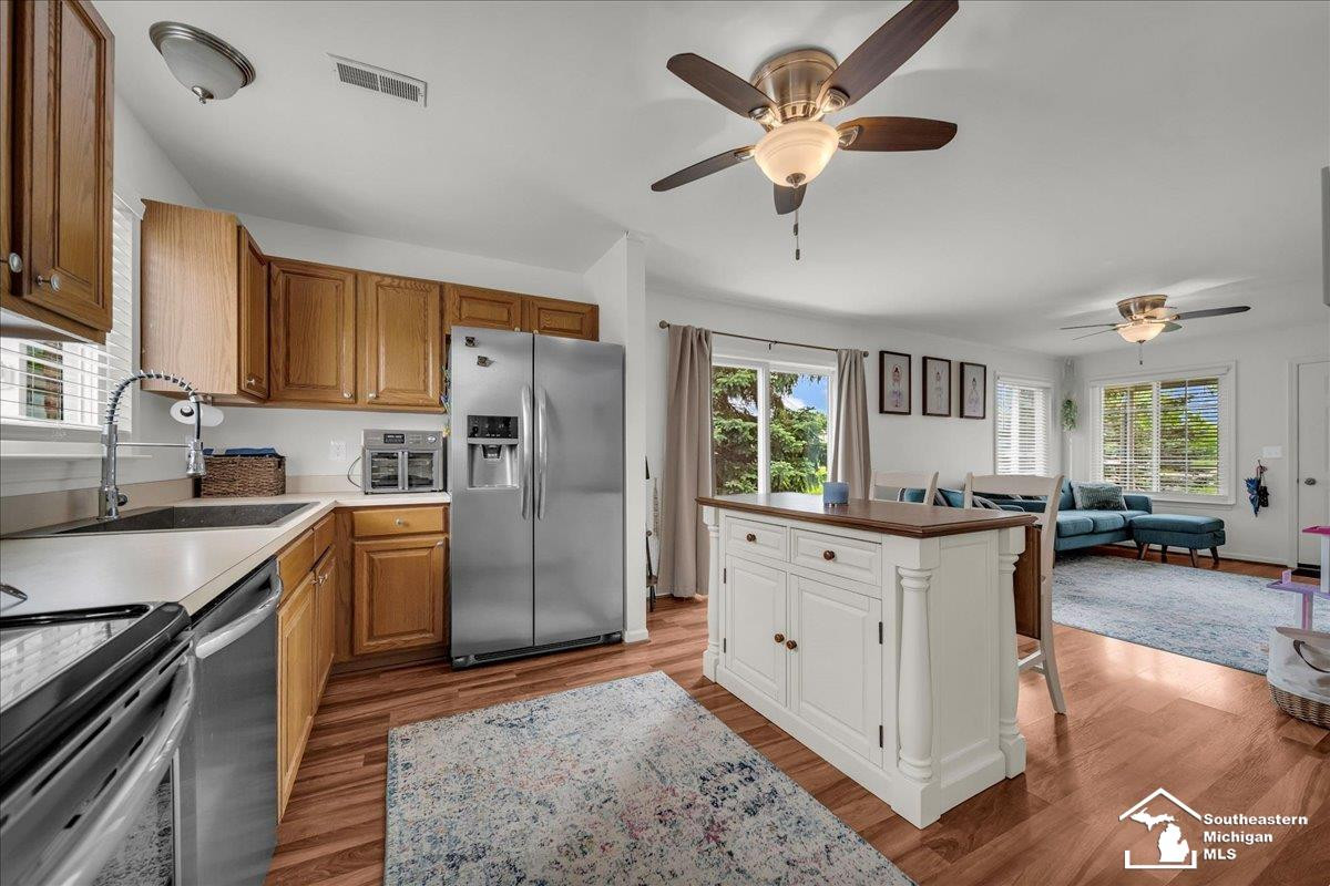 23351 Redman Court, Trenton, MI 48183 — Photo 10