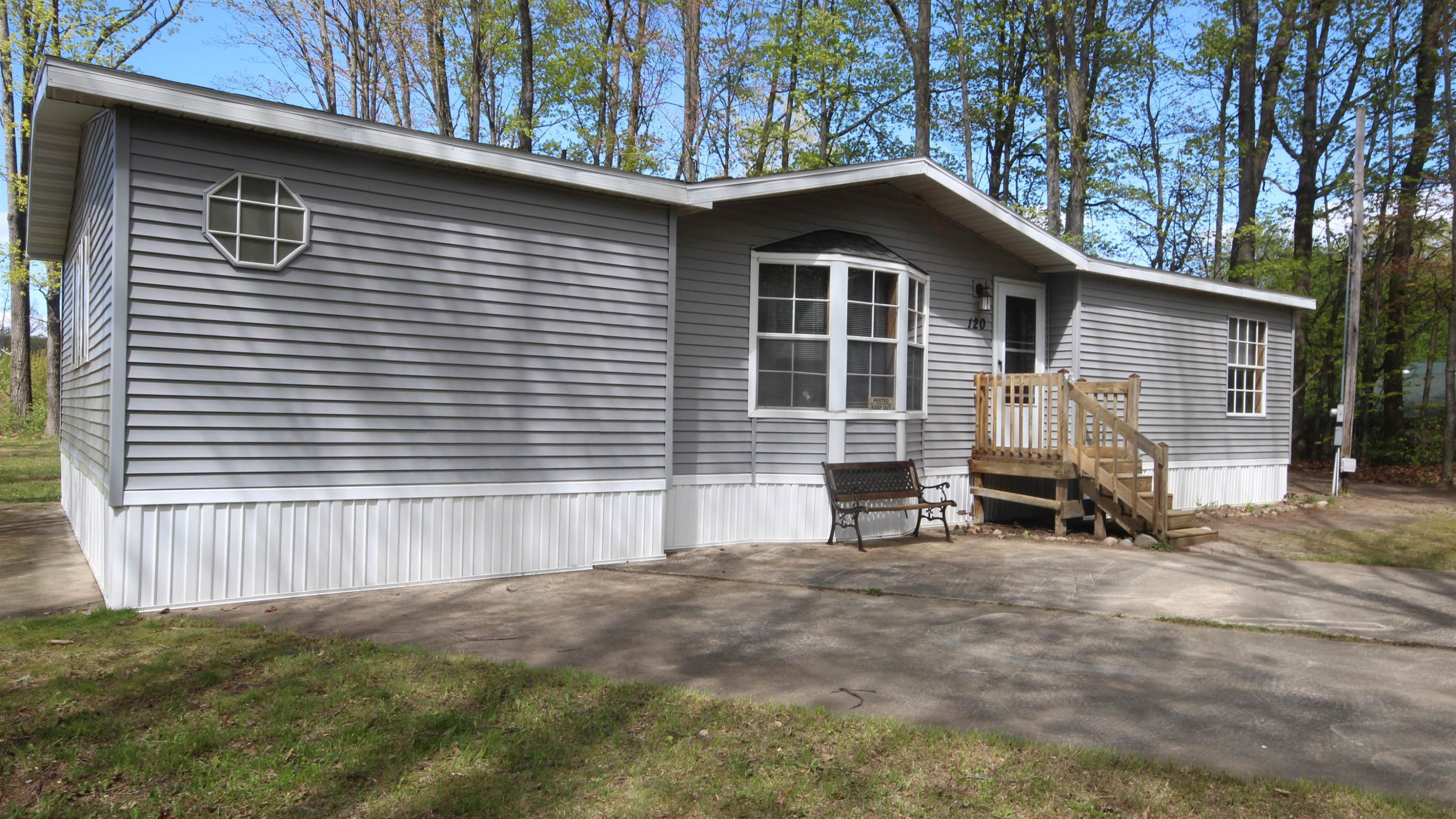 120 Lorna Lane, Lot: 195 &, Roscommon, MI 48653