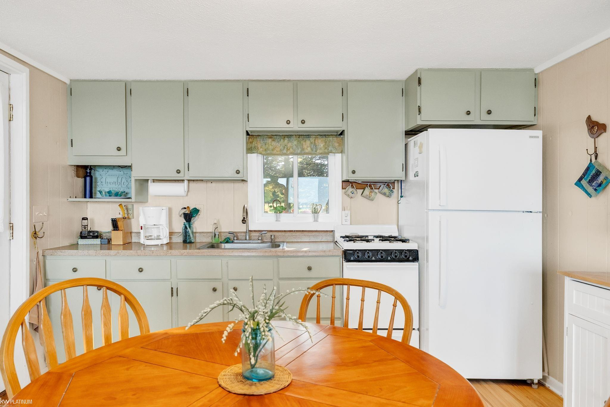 5718 N Lakeshore Road, Palms, MI 48465 — Photo 4