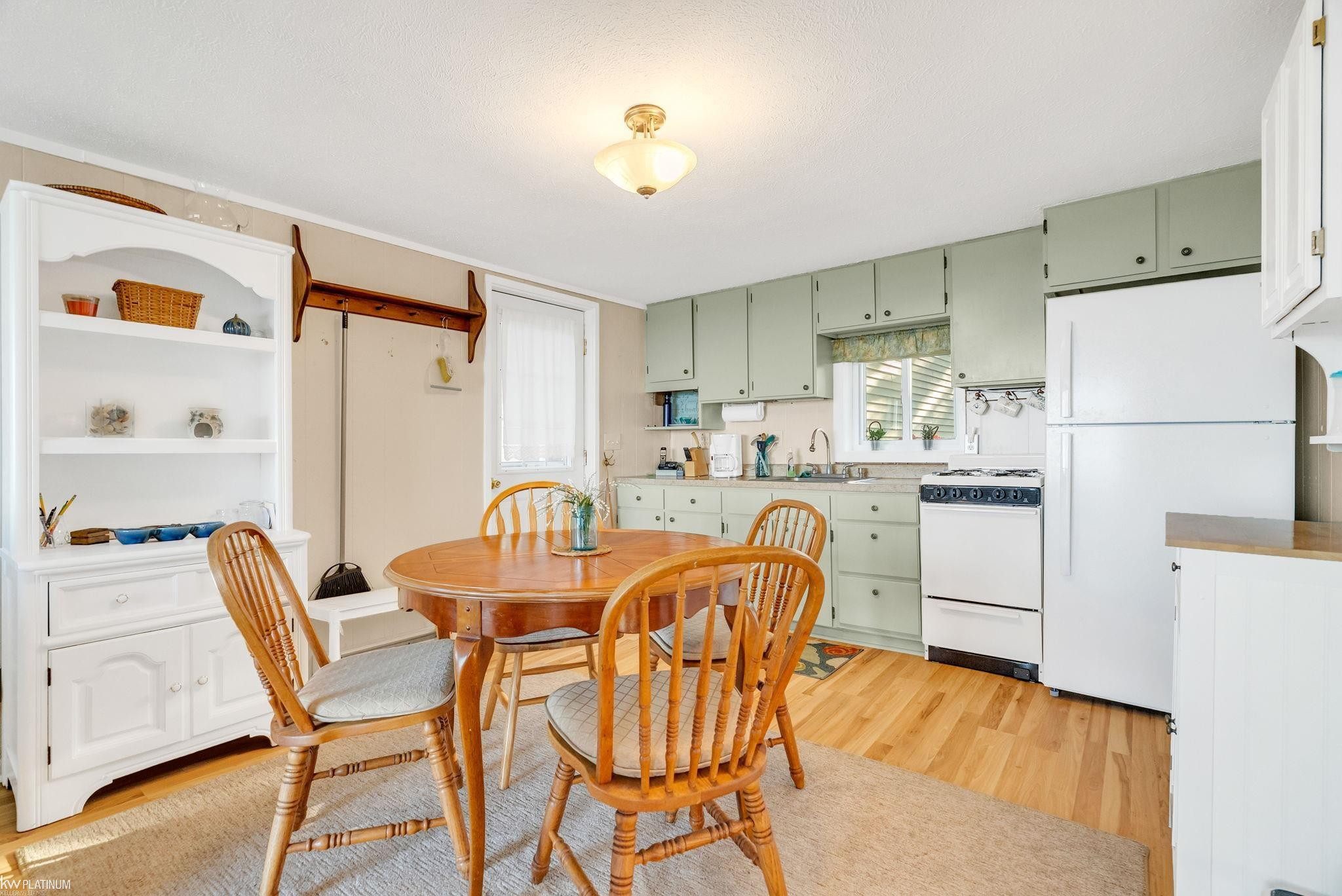 5718 N Lakeshore Road, Palms, MI 48465 — Photo 5