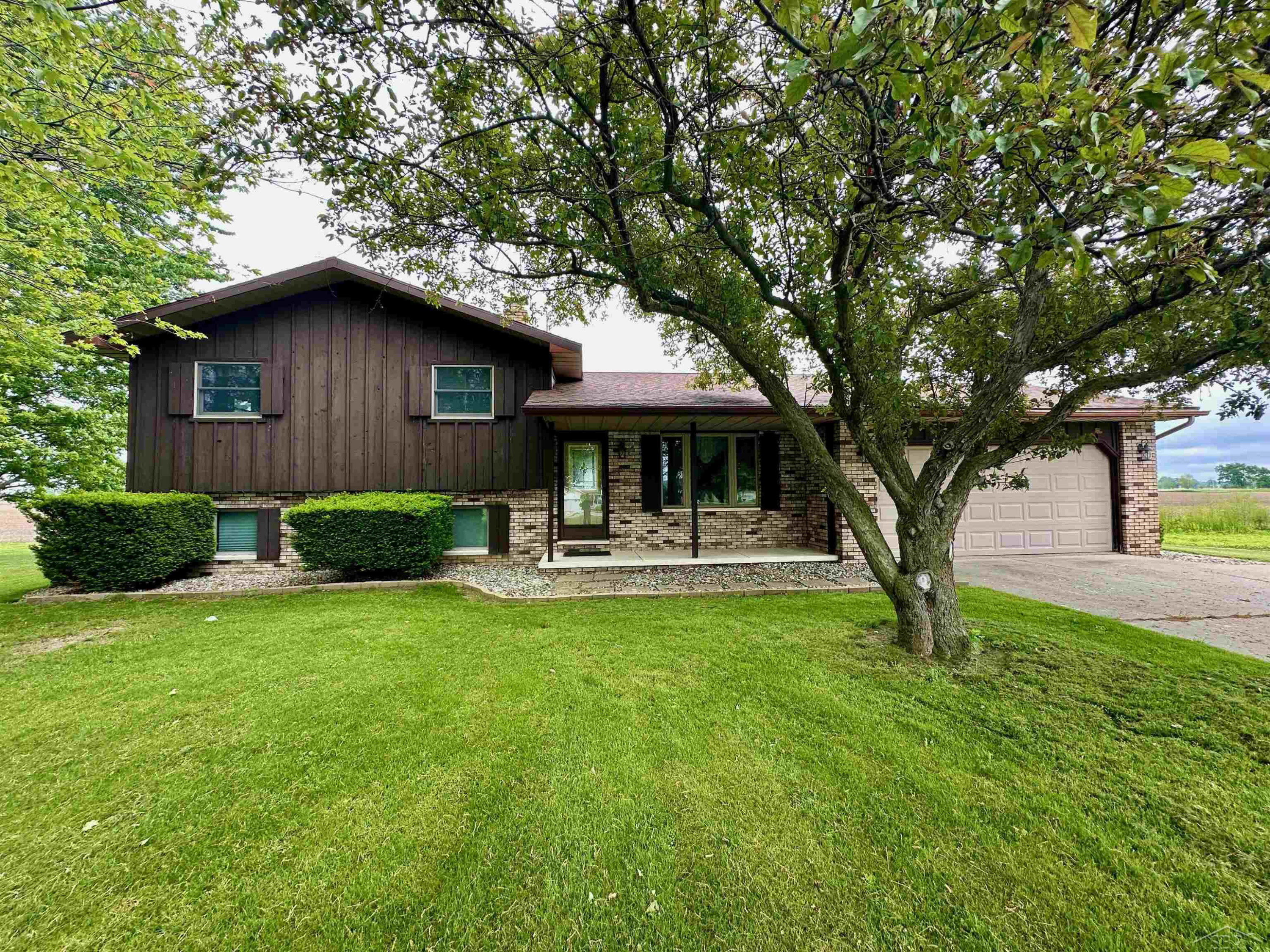 19379 Lincoln Road, New Lothrop, MI 48460 — Photo 2