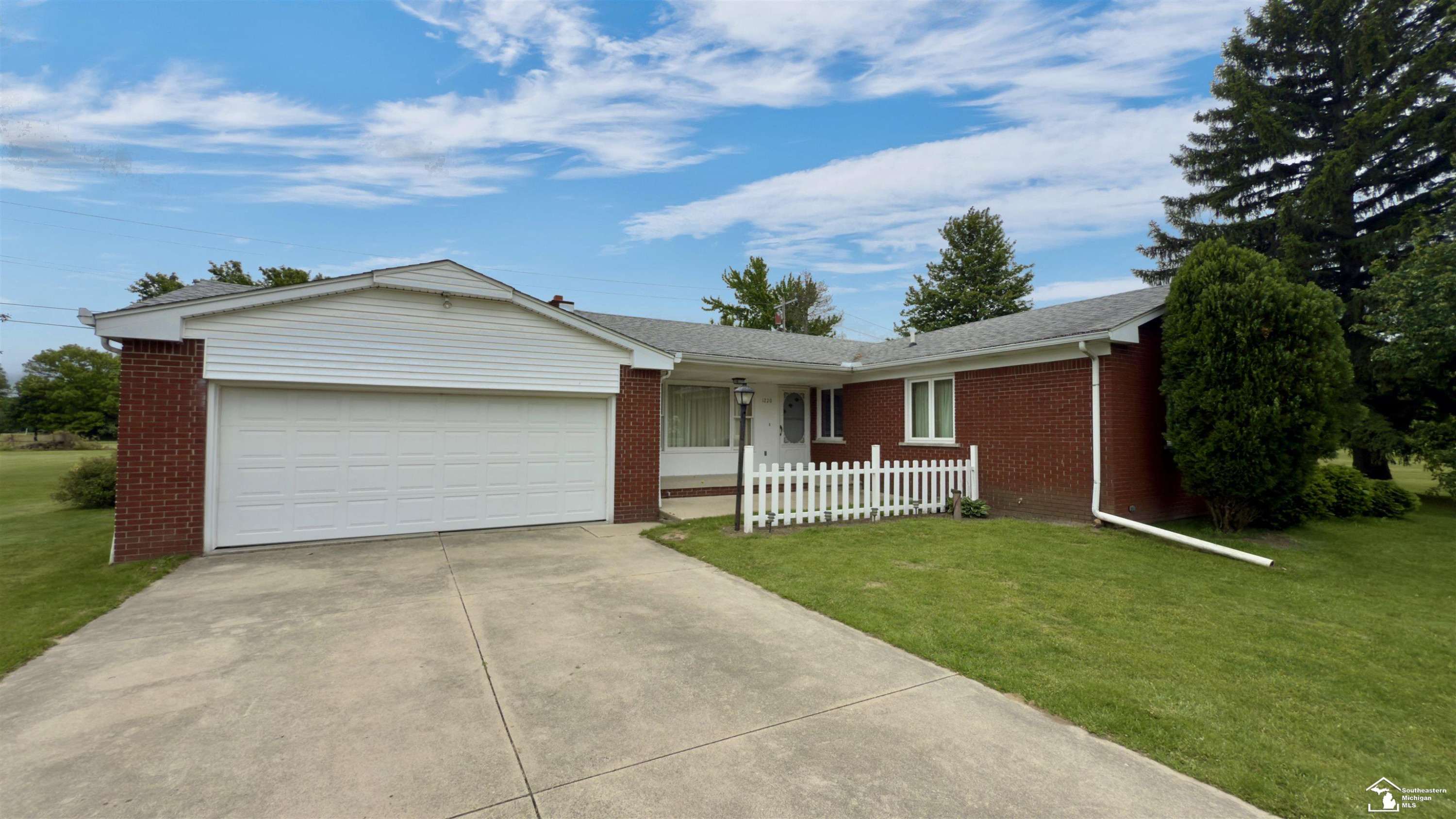 1220 N Raisinville Road, Monroe, MI 48162 — Photo 2