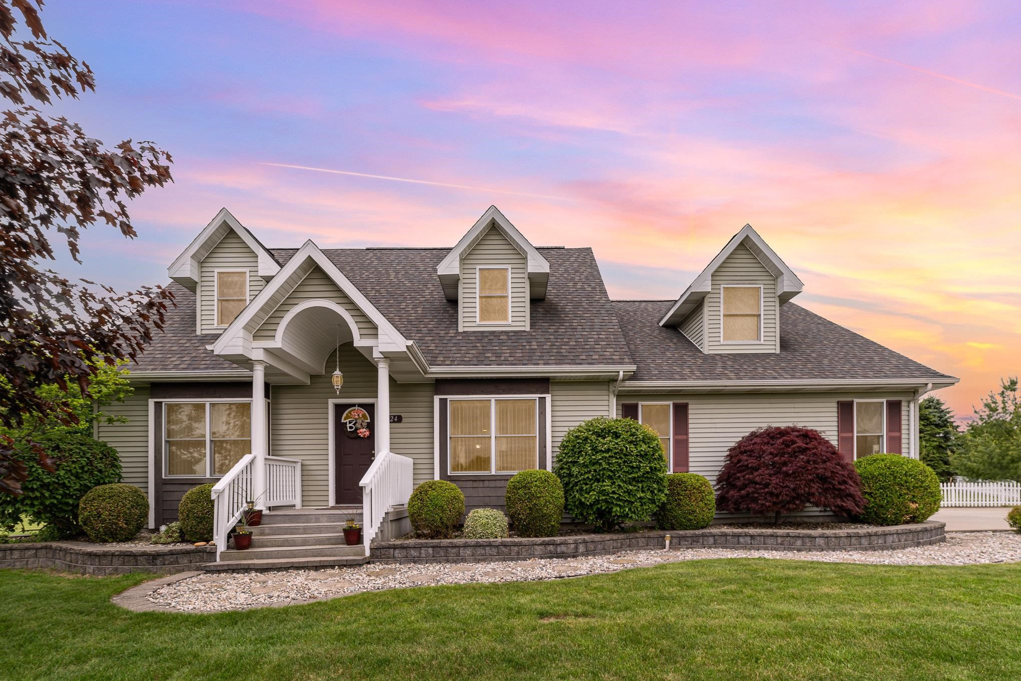 424 Gale Court, Ithaca, MI 48847 — front exterior
