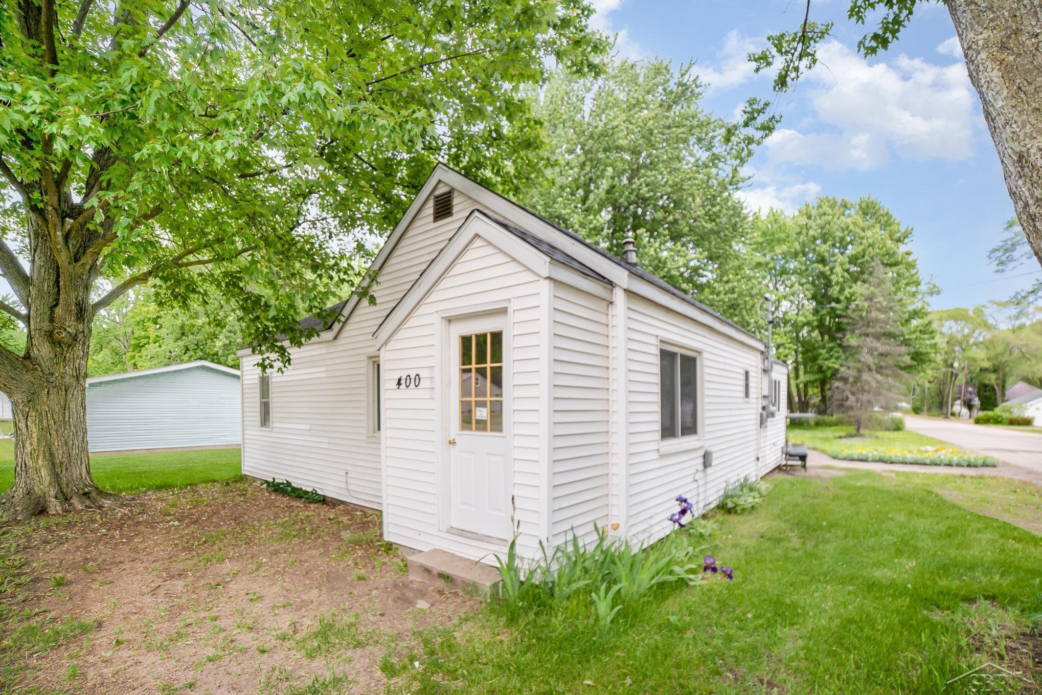 400 Mill Street, Coleman, MI 48618 — Photo 2