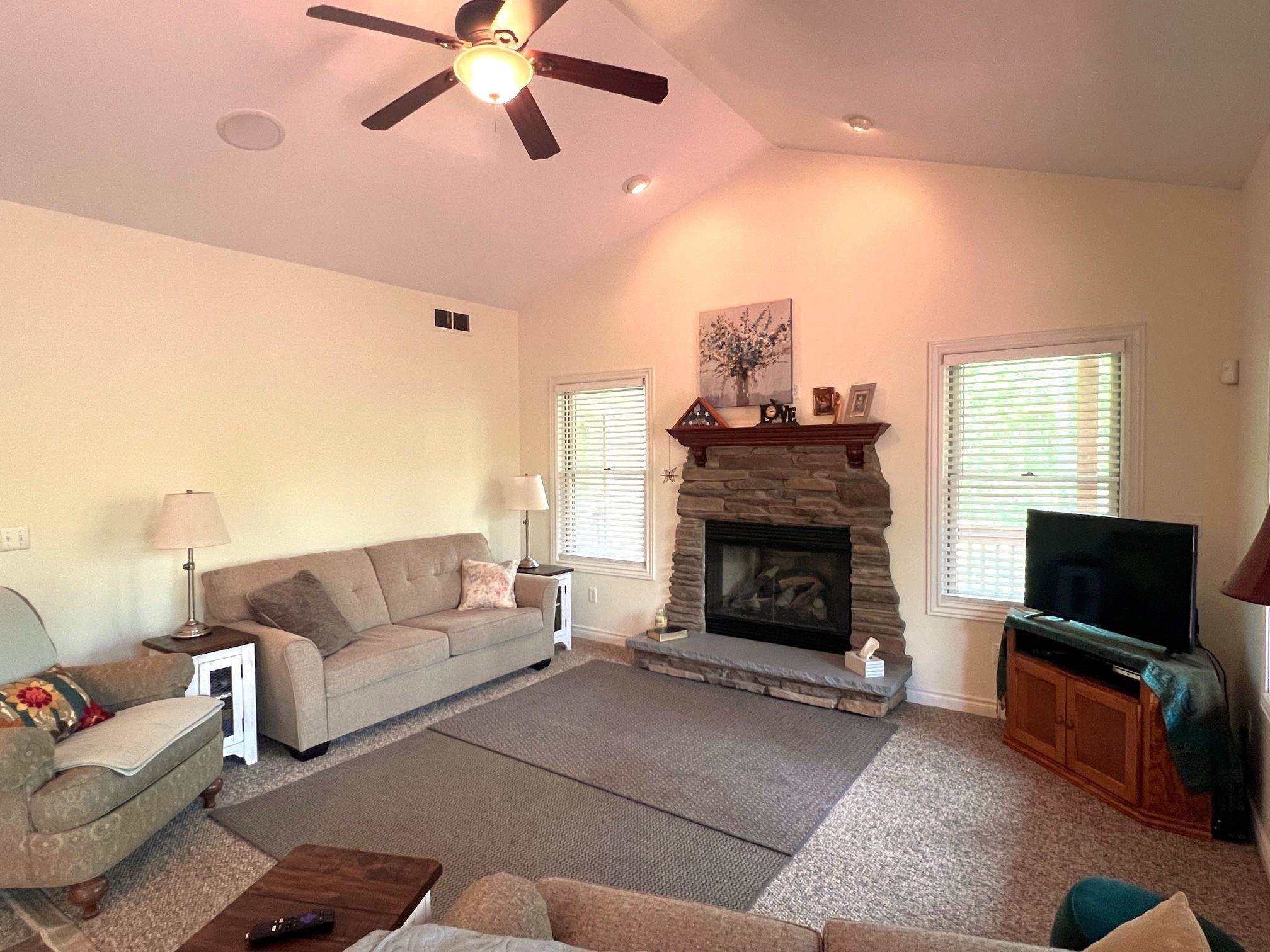 9401 Lakeview Drive, Linden, MI 48451 — Photo 6