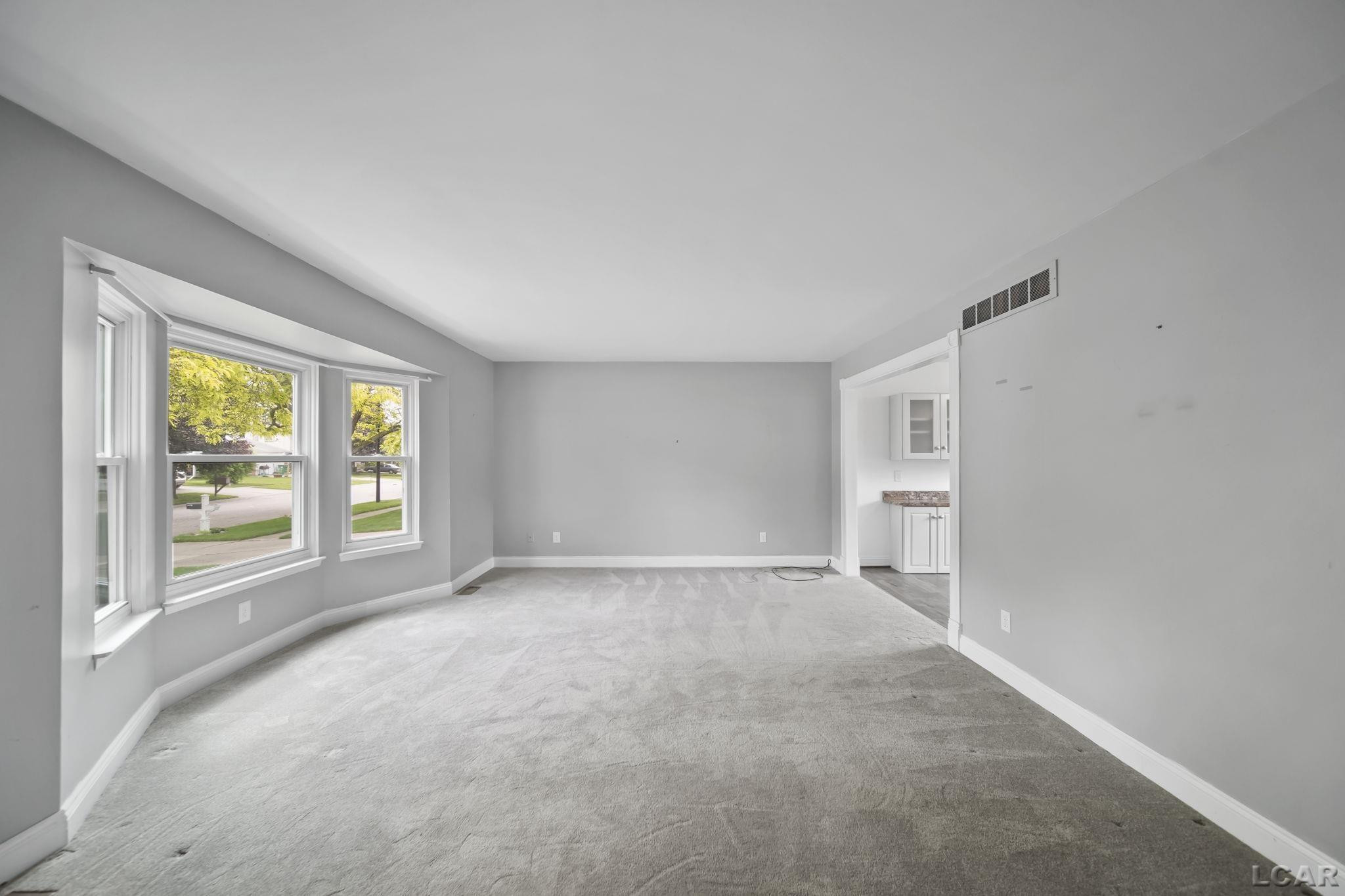 5662 Caren Drive, Ypsilanti, MI 48197 — Photo 6